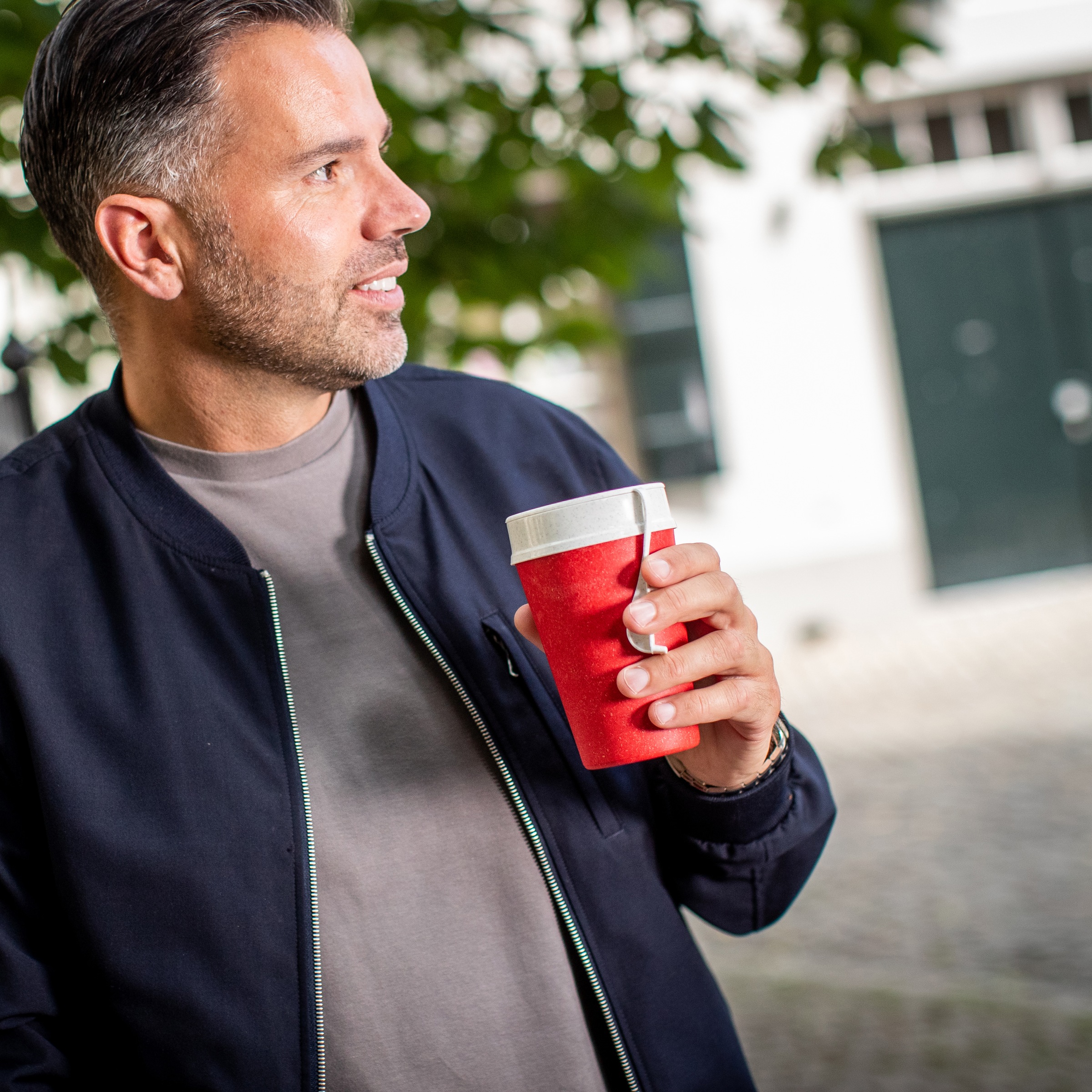 KOZIOL Coffee-to-go-Becher »ISO TO GO«, (1 tlg.), 100% biobasiertes Material,doppelwandig,melaminfrei,recycelbar,400ml