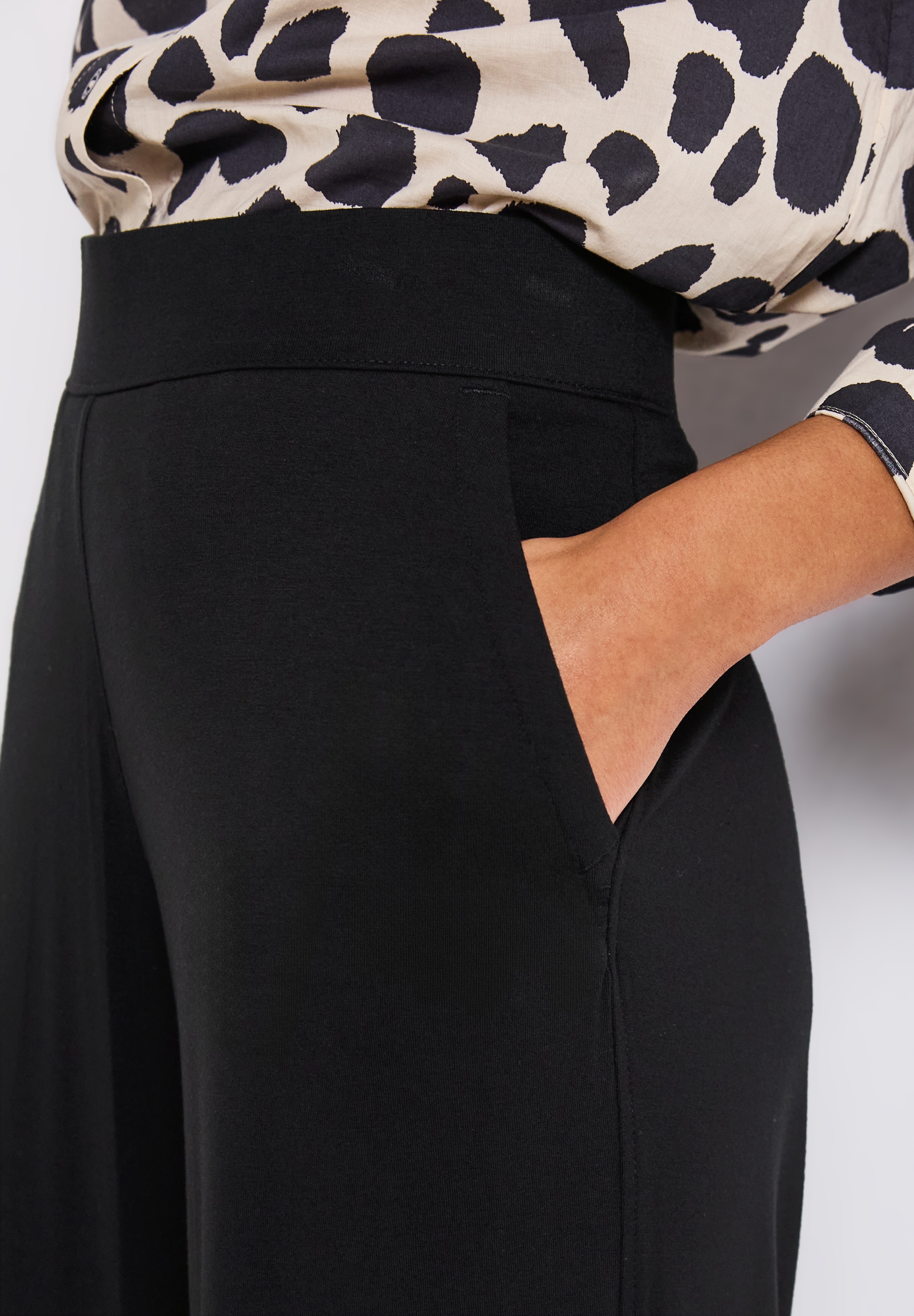 STREET ONE Stoffhose »Style EMEE«, 7/8-Länge und seitliche Taschen