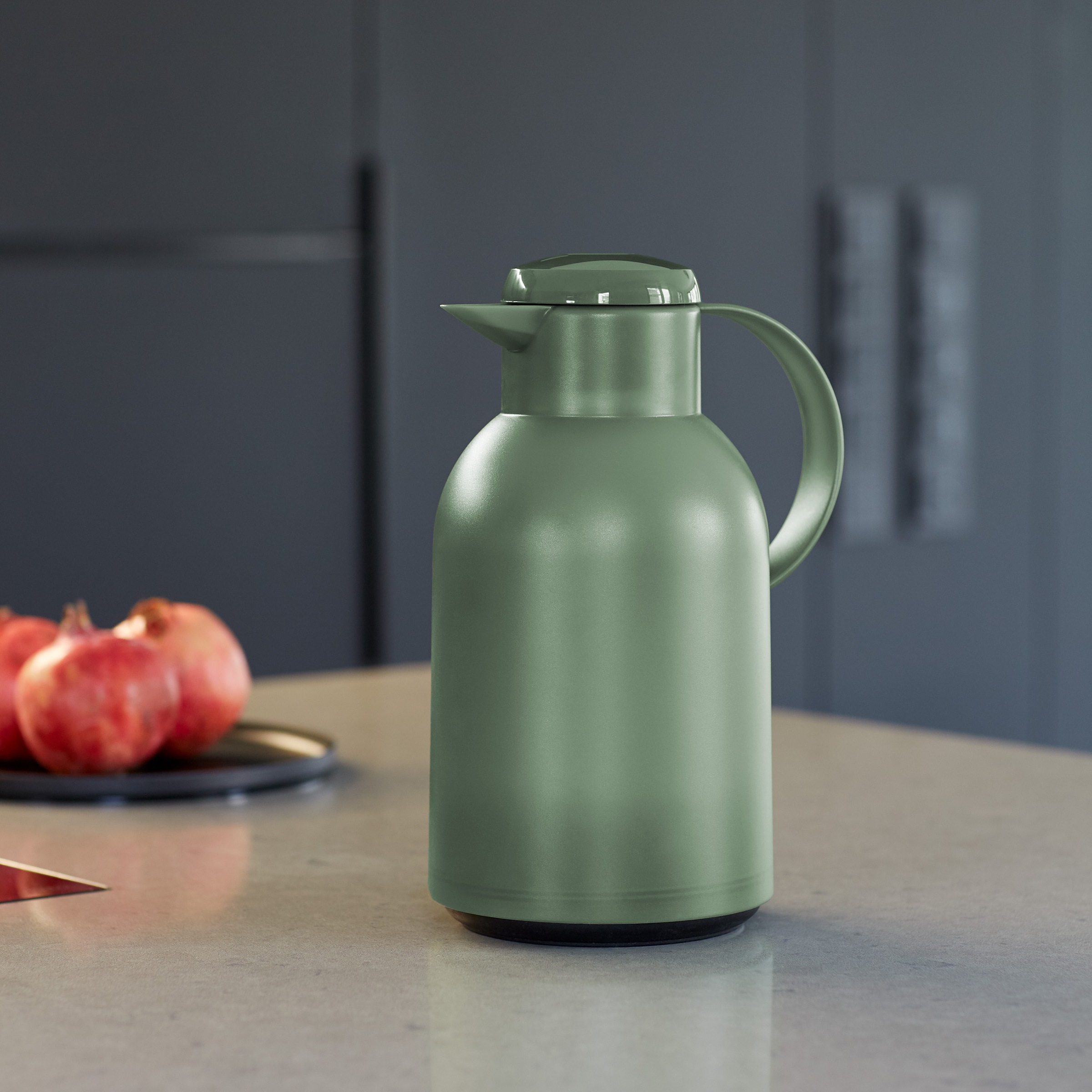 Emsa Isolierkanne »Samba«, 1,5 l, XXL-Modell, zeitloses Design, einfacher K günstig online kaufen