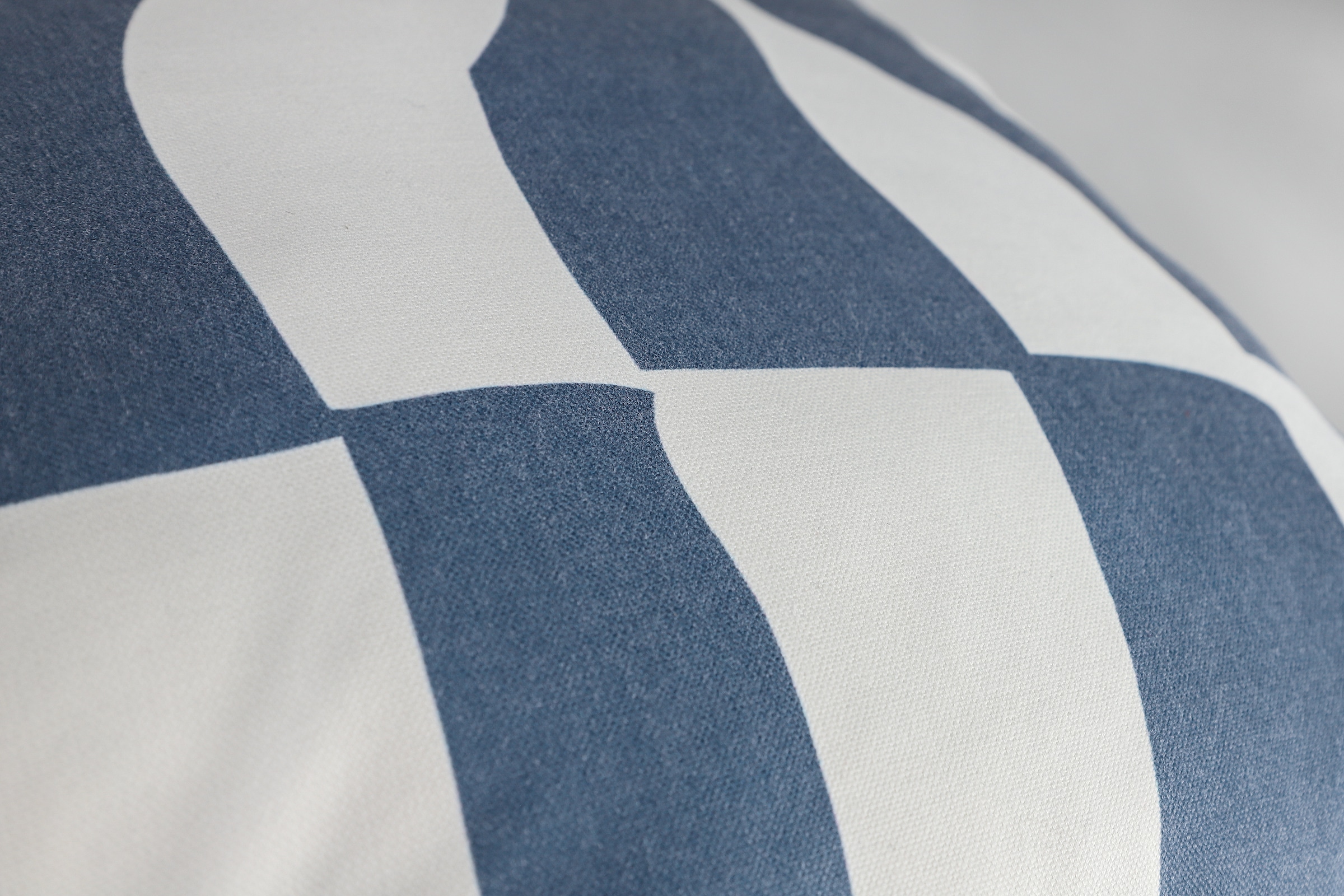 TOM TAILOR HOME Kissenbezug »Modern Waves« modernes Wellenmotiv