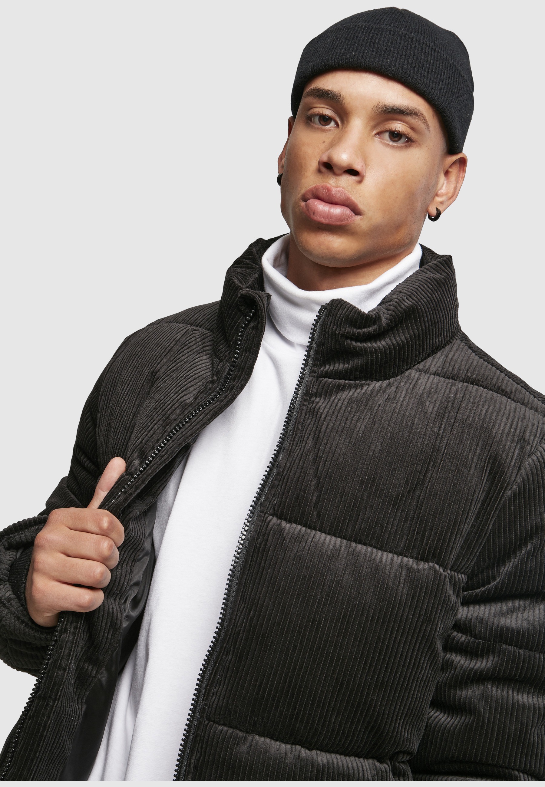 URBAN CLASSICS Winterjacke »Urban Classics Herren Boxy Corduroy Puffer Jacket« 1 Stk. tlg. ohne Kapuze