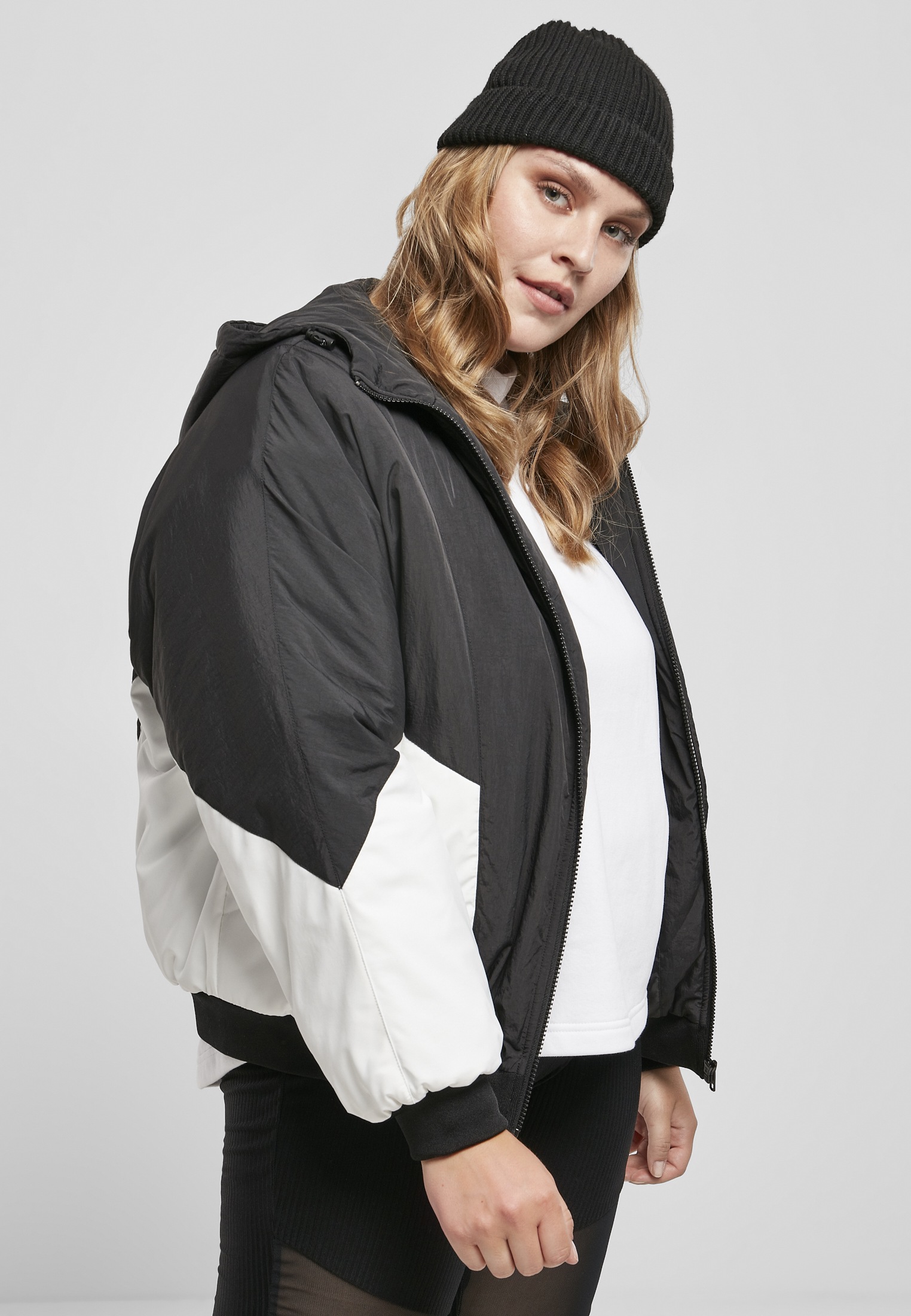 URBAN CLASSICS Allwetterjacke »Urban Classics Frauen Ladies Padded 2-Tone Batwing Jacket« 1 Stk. tlg. mit Kapuze