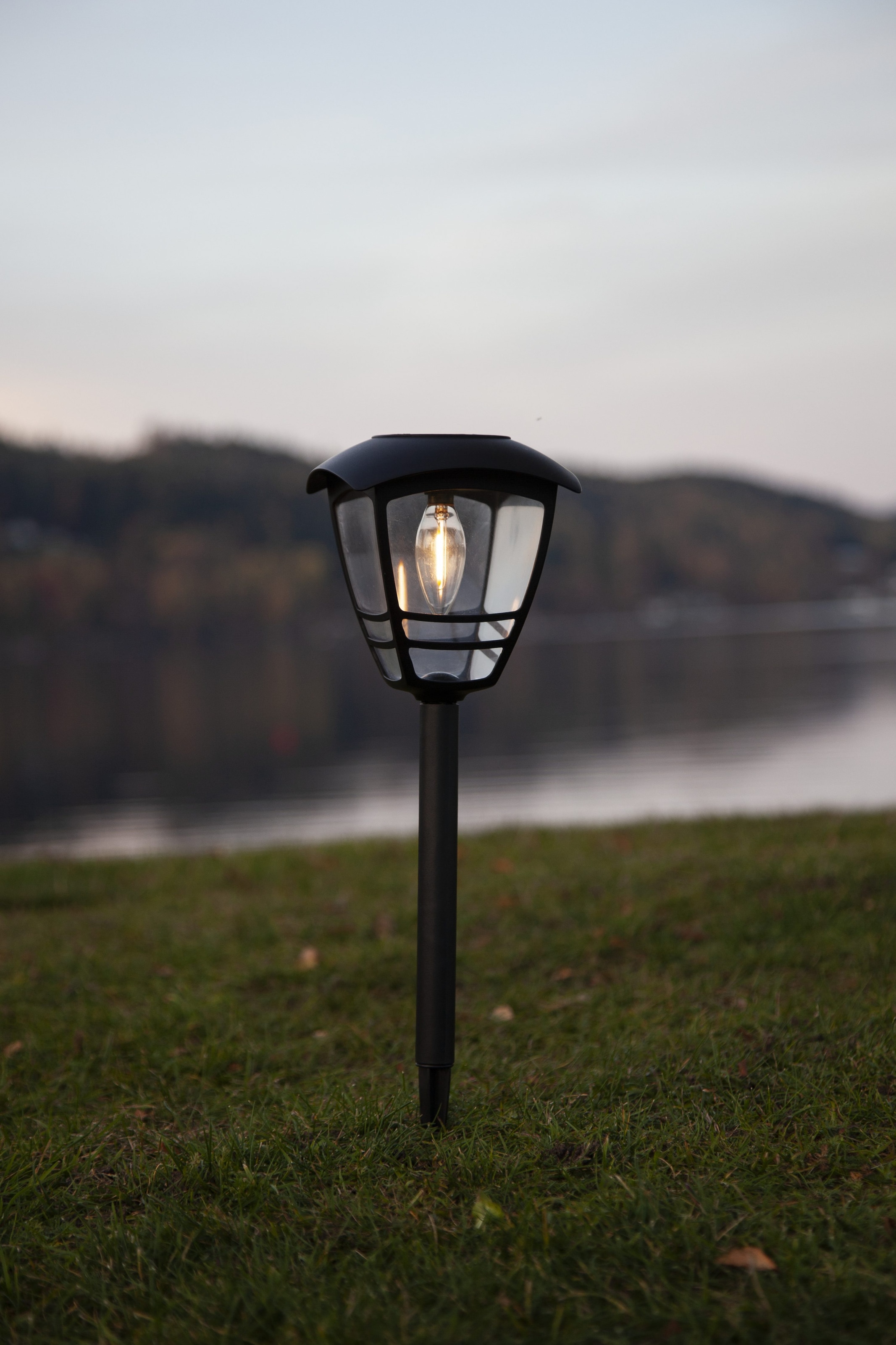 Parforce Traditional Hunting LED Solarleuchte »Solar-Wegleuchte Felix« LED-Board 1 Stk. Warmweiß Solar-Bollardleuchte mit Filament-LED, 10 lm, Dämmerungssensor