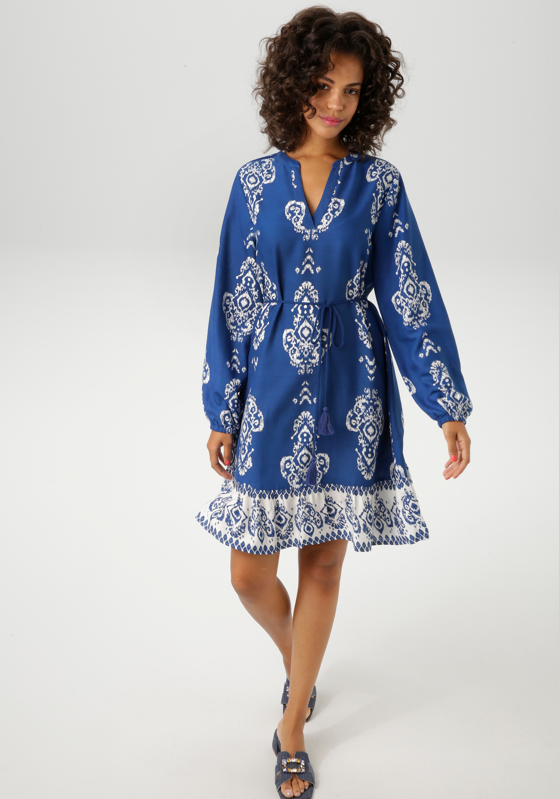 Aniston CASUAL Tunikakleid, (mit abnehmbarem Kordel-Bindeband), mit Ornament-Druck und gekontertem Volant - NEUE KOLLEKTION