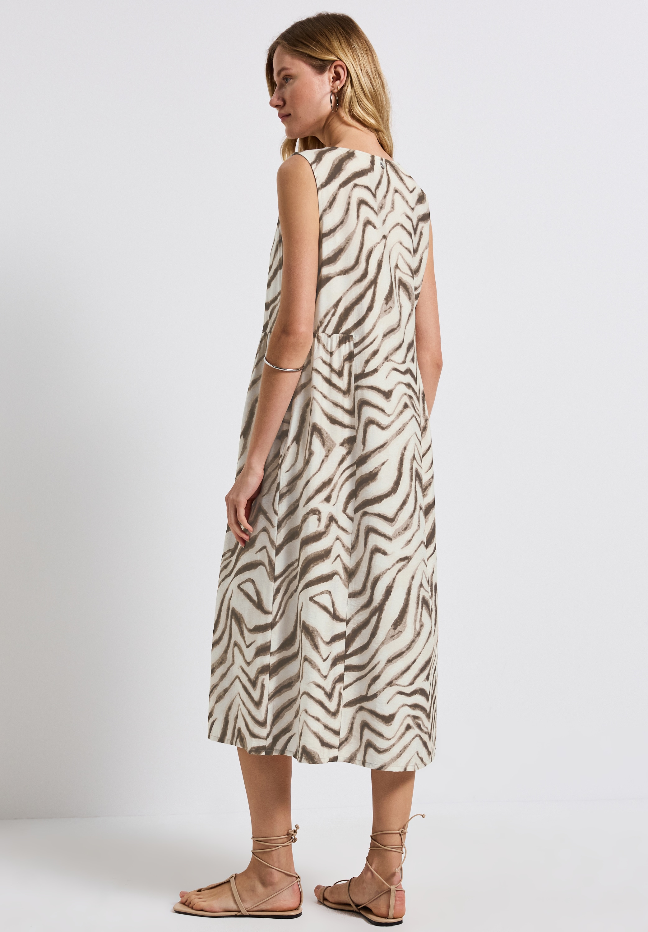 STREET ONE Midikleid, mit grafischem Muster