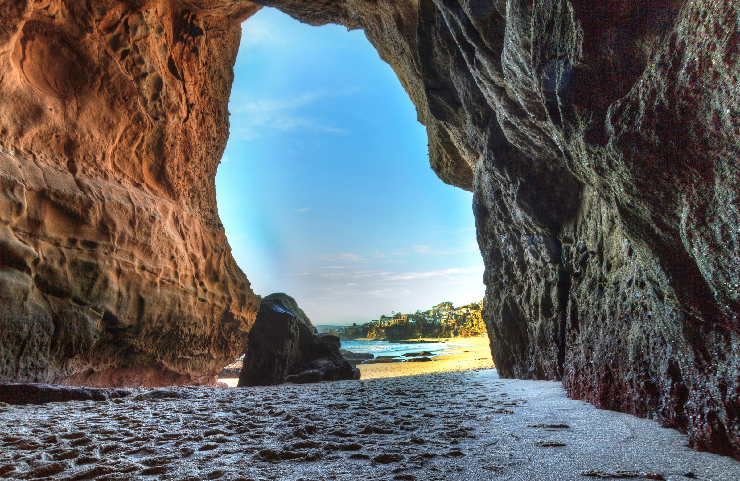 Papermoon Fototapete »GROTTE-HÖHLE LAGUNA BEACH MEER FELSEN GEBIRGE DÜNEN« günstig online kaufen