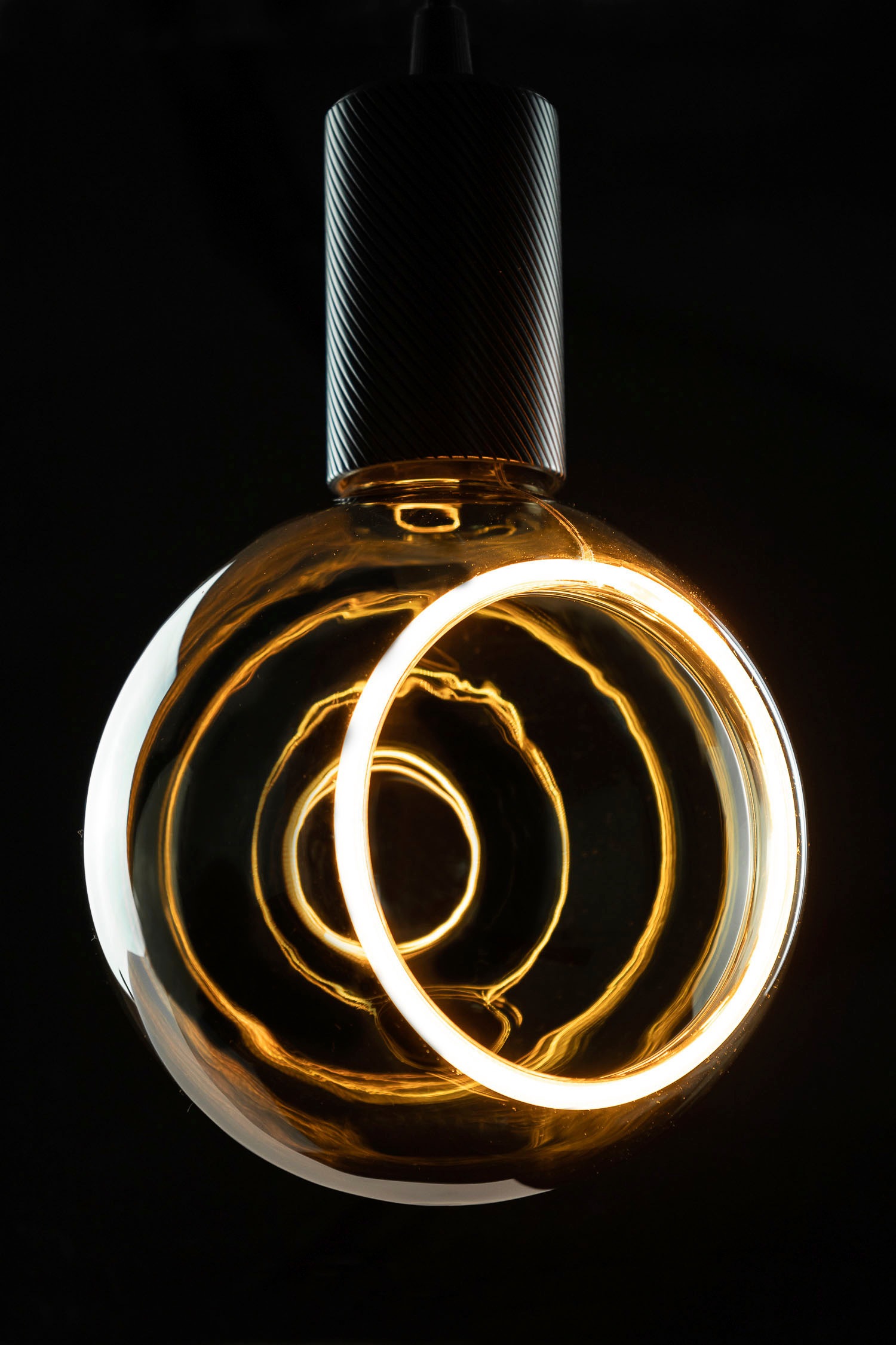 SEGULA LED-Leuchtmittel »LED Floating Globe 150 smokey grau - 90°«, E27, 1 St., Extra-Warmweiß, LED Floating Globe 150 smokey grau - 90°, E27, 6W, CRI >85, dimmbar