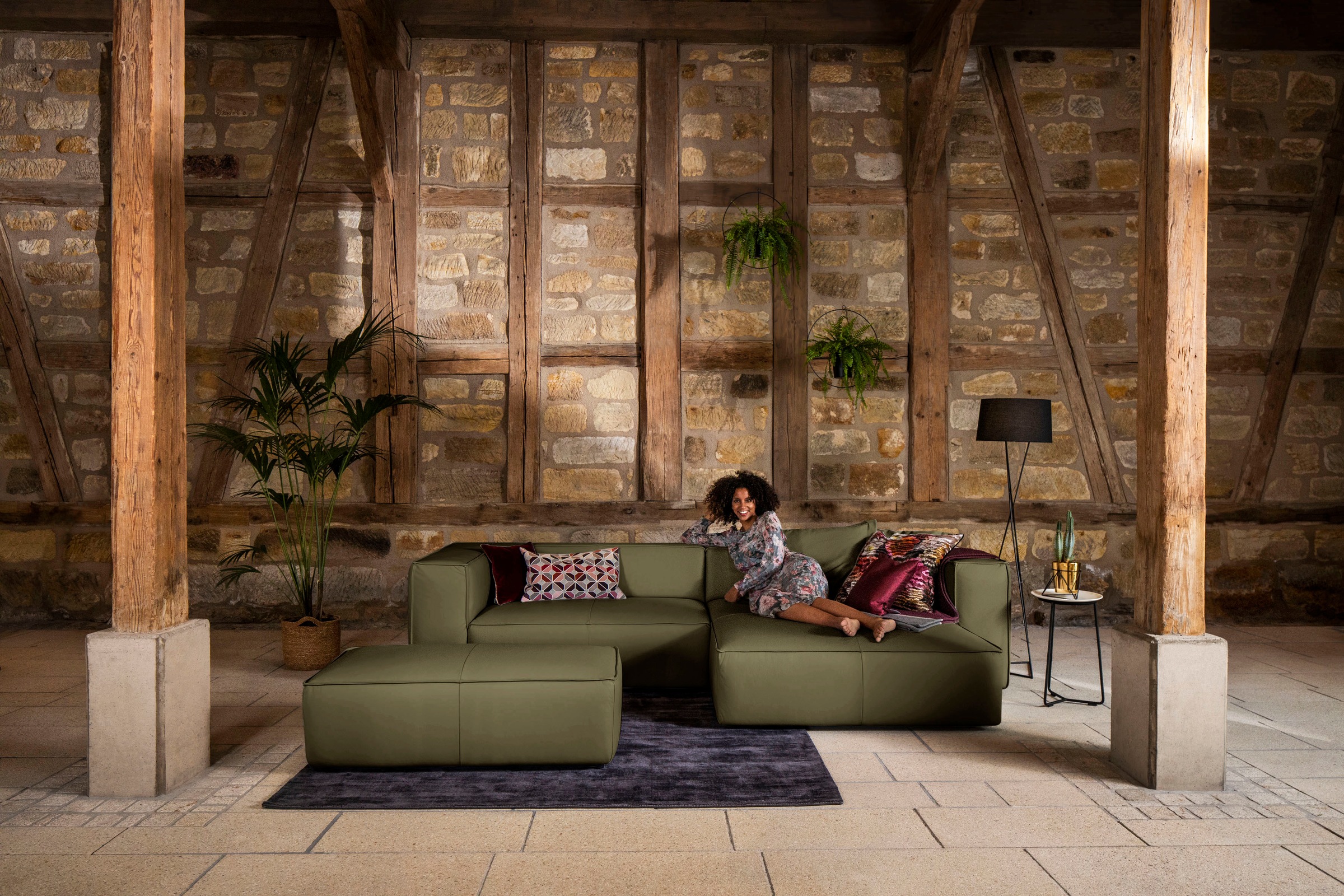 W.SCHILLIG Ecksofa »around-the-block« inklusive Hocker, mit eleganter Biese günstig online kaufen