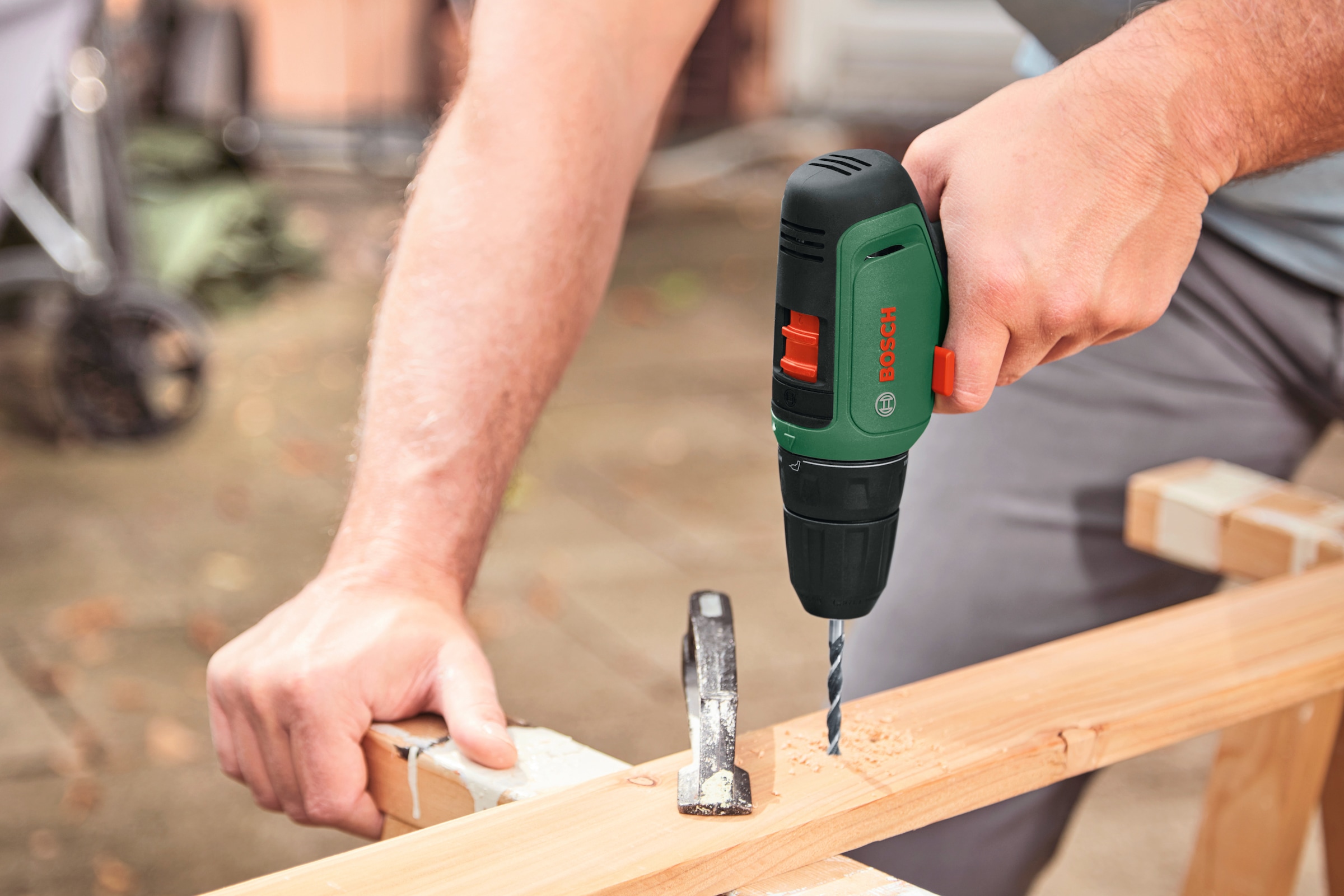 Bosch Home & Garden Akku-Schrauber »EasyDrill 1200«, mit 2 Akkus und Ladegerät