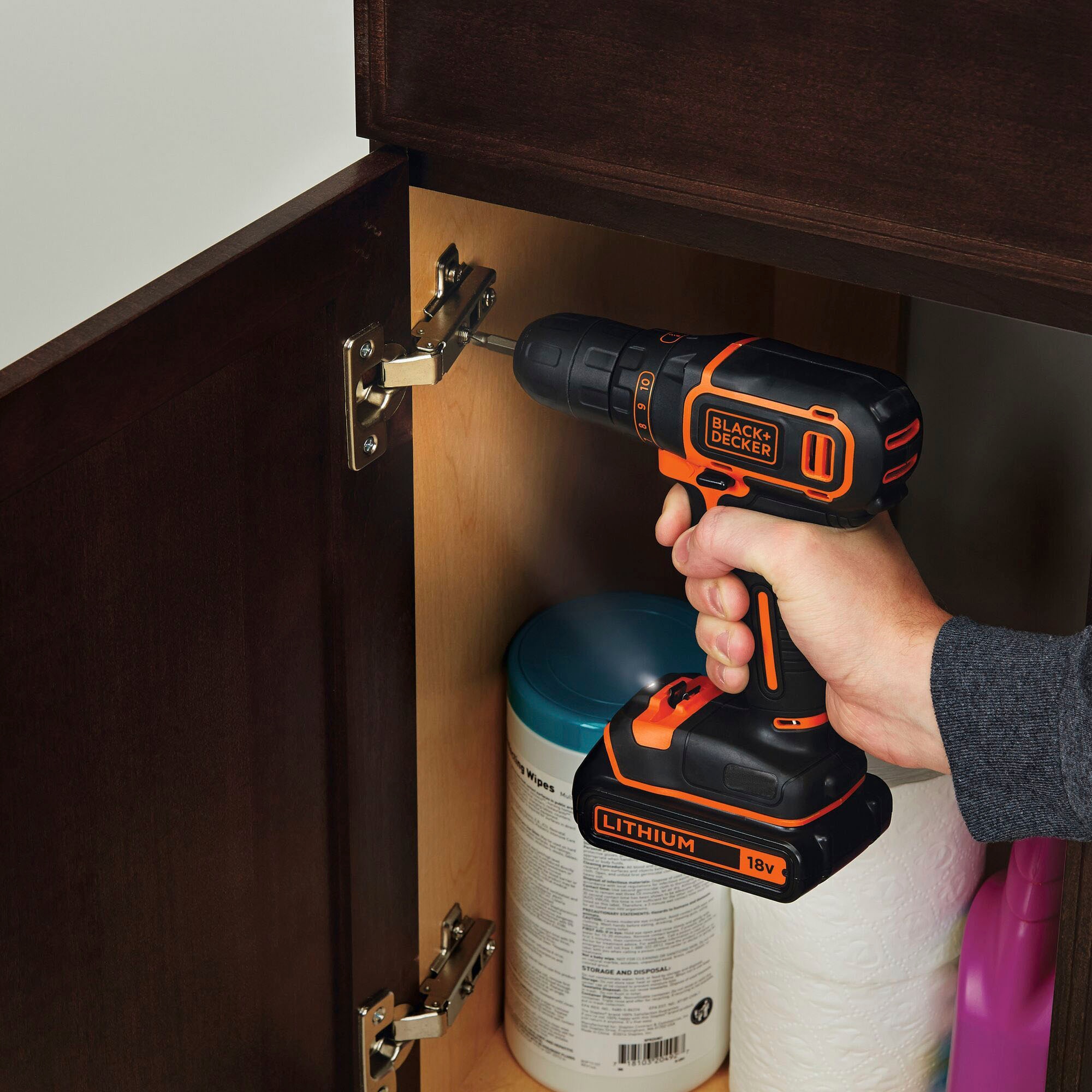 Black + Decker Akku-Bohrschrauber »BDCDC18K-QW«, im Koffer, inklusive Akku