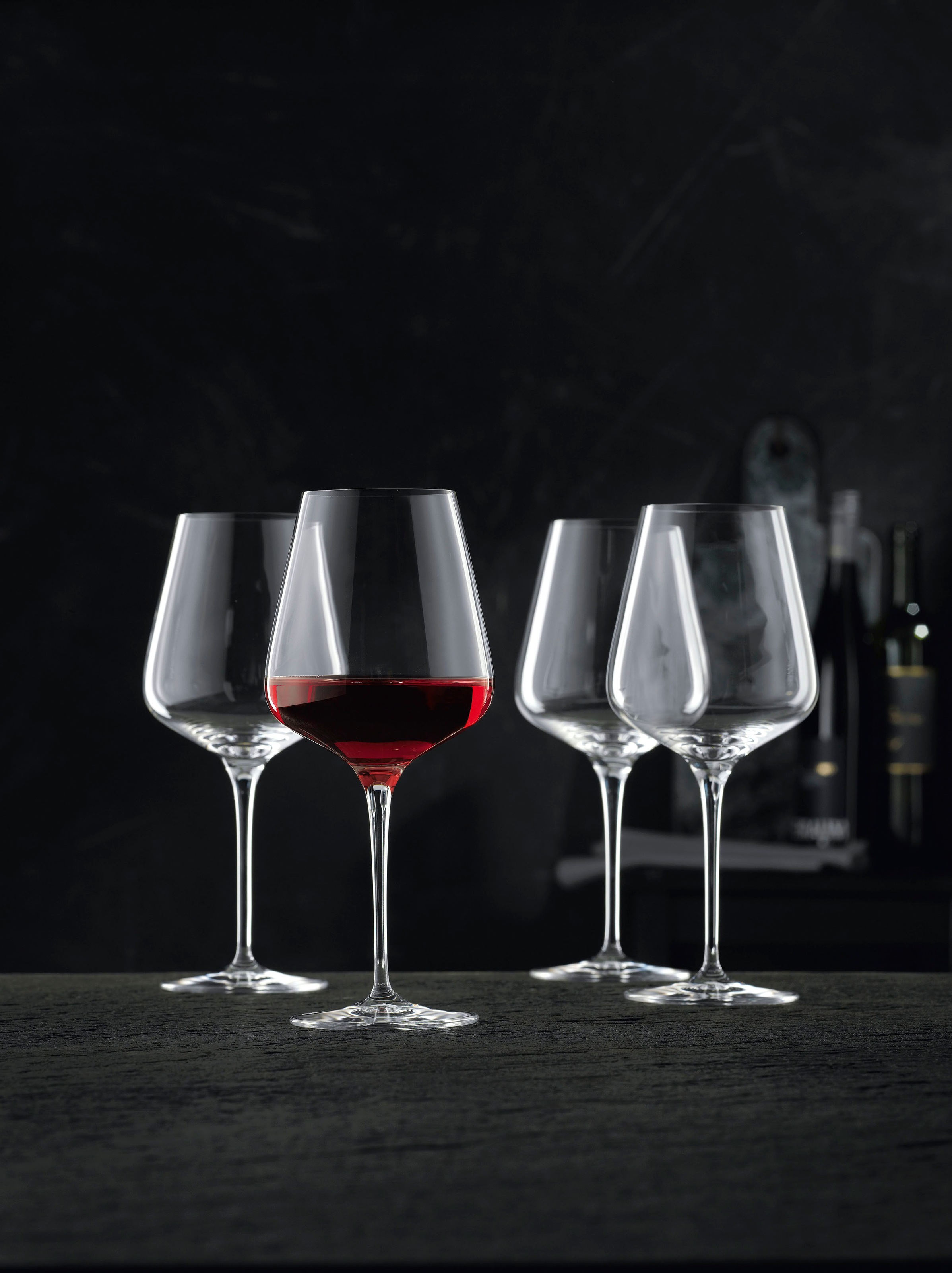 Nachtmann Rotweinglas »ViNova«, (Set, 4 tlg., Set bestehend aus 4 Gläsern), 680 ml, 4-teilig, Made in Germany