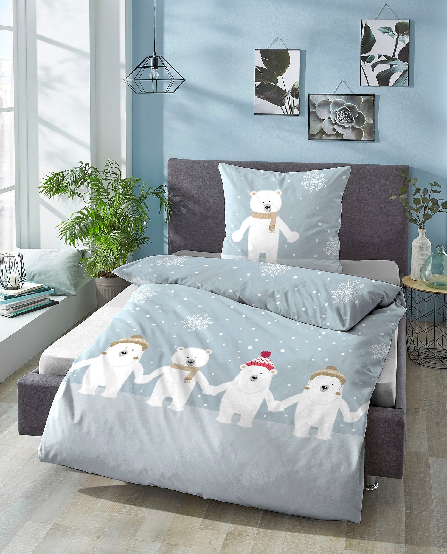 Biberna Kinderbettwäsche »Eddy« 2 Stk. tlg. mit winterlichen Eisbären