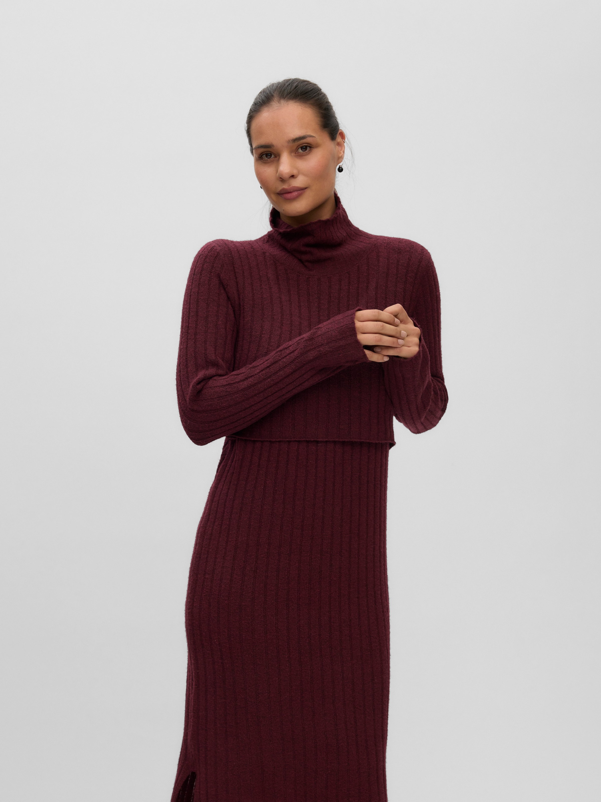 Mamalicious Strickkleid »MLSUNIVA JUNE LS KNIT MIDI DRESS 2F NOOS« Materialmix, regular fit