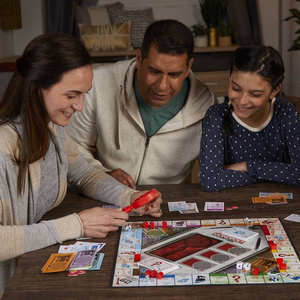 Hasbro Spiel »Monopoly Falsches Spiel«, Made in Europe