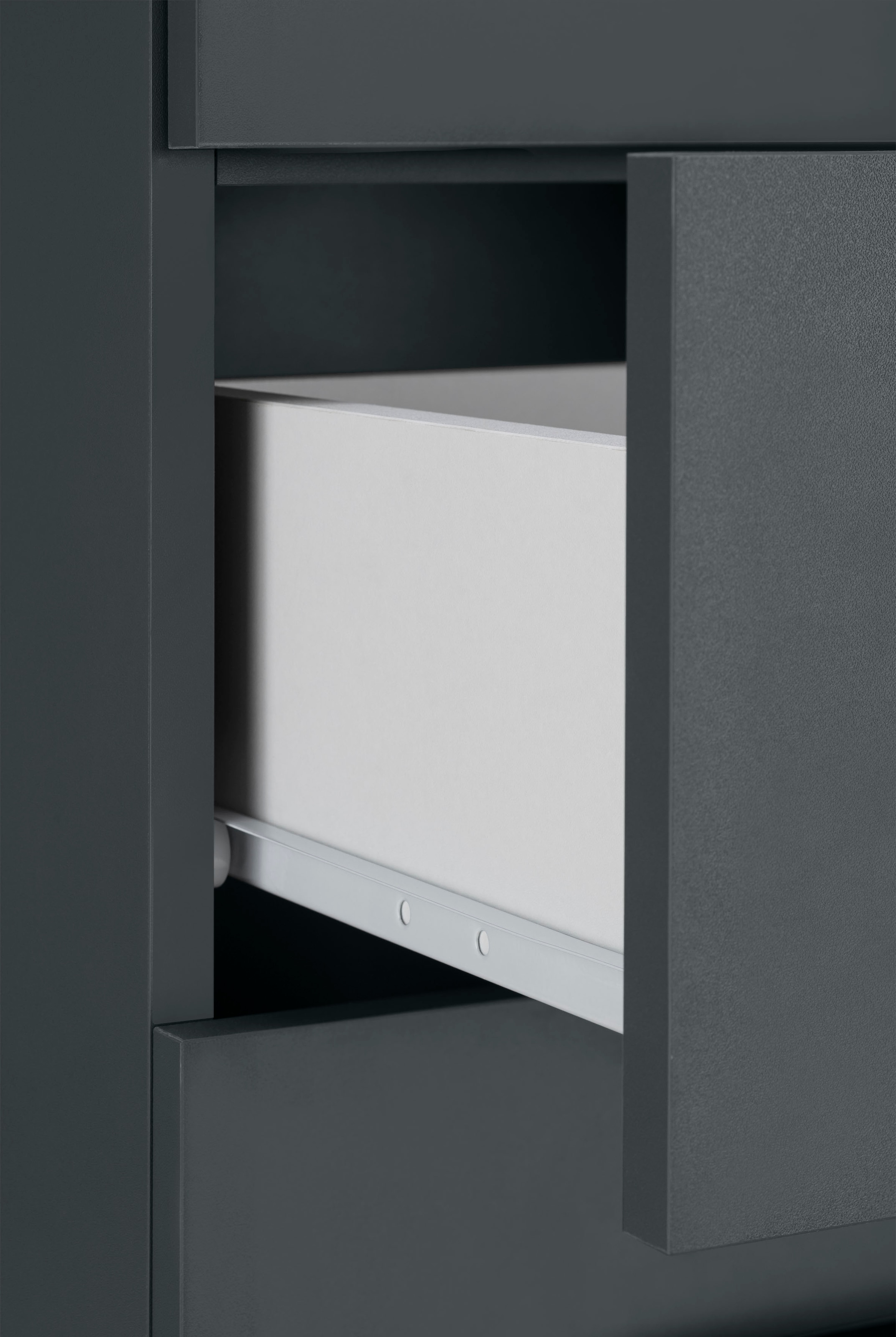 INOSIGN Midischrank »Skara«, verstellbarer Einlegeböden hinter jeder Tür, Breite 38 cm, Höhe 130 cm