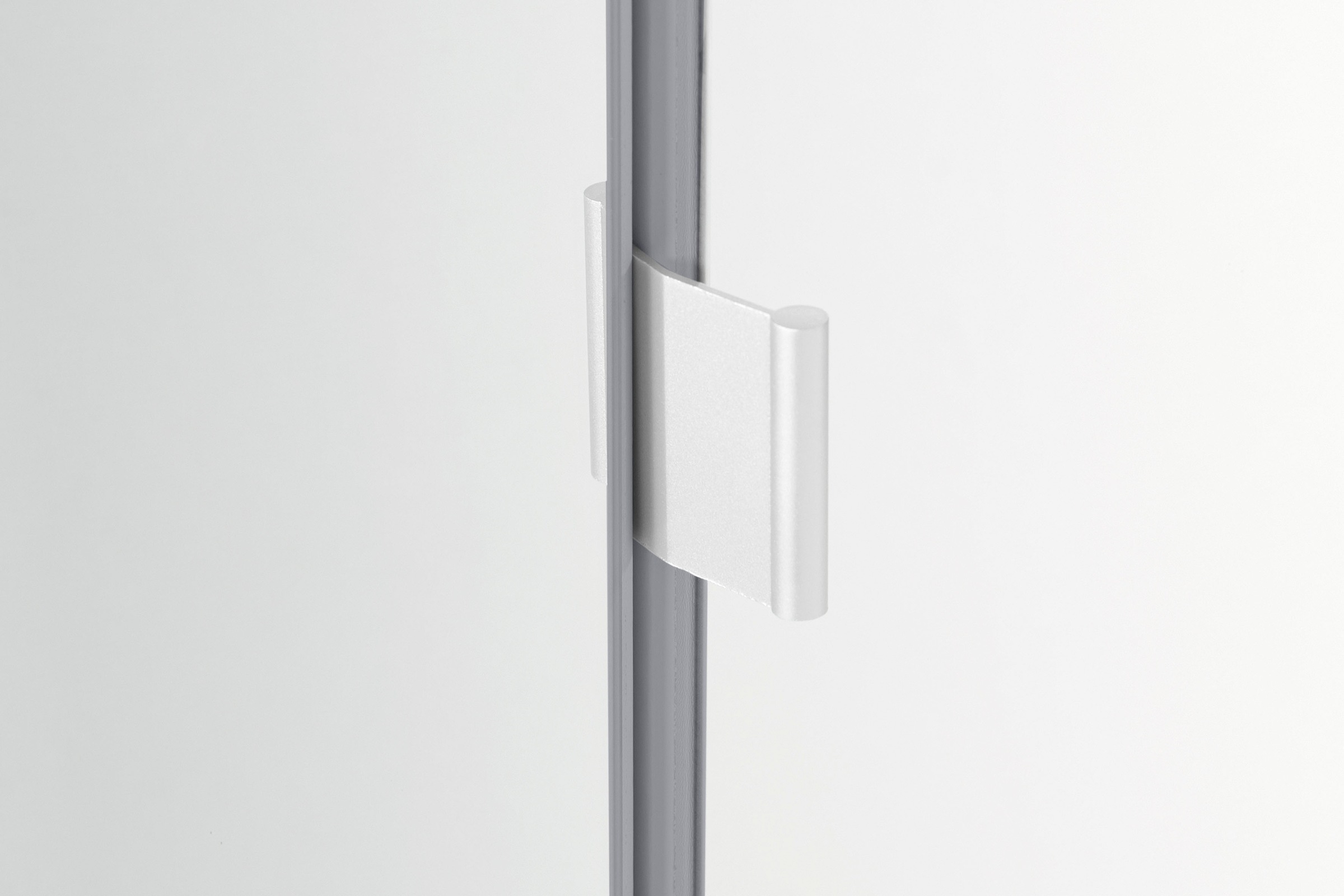 rauch Drehtürenschrank »Kleiderschrank Schrank Garderobe TOPSELLER OTELI inkl. Inneneinteilung«, (erhältlich in Breiten 91-360 cm, ab Breite 136cm inkl. Innenschubladen), mit zusätzlichen Einlegeböden, optional mit Spiegel MADE IN GERMANY