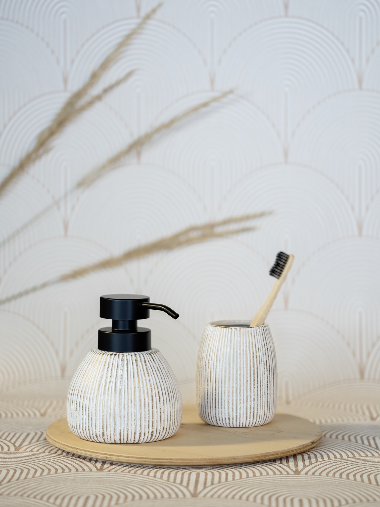 WENKO Seifenspender »Pascoli« strukturierte Oberfläche mit Goldakzenten, Keramik, 500 ml