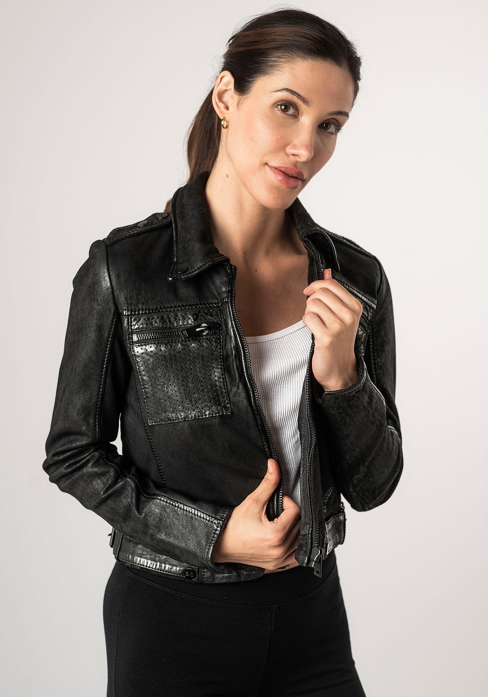 Mauritius Lederjacke »2Wmarin STR«, mit Kapuze, mit Schulterklappen, mit Brusttaschen, mit Nieten