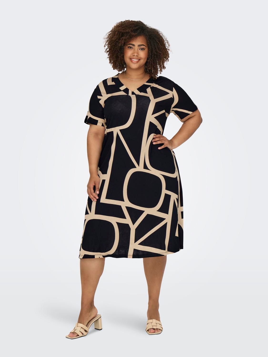 ONLY CARMAKOMA Shirtkleid »CARFYRLA LIFE S/S V-NCK BLK AOP DRE NOOS«