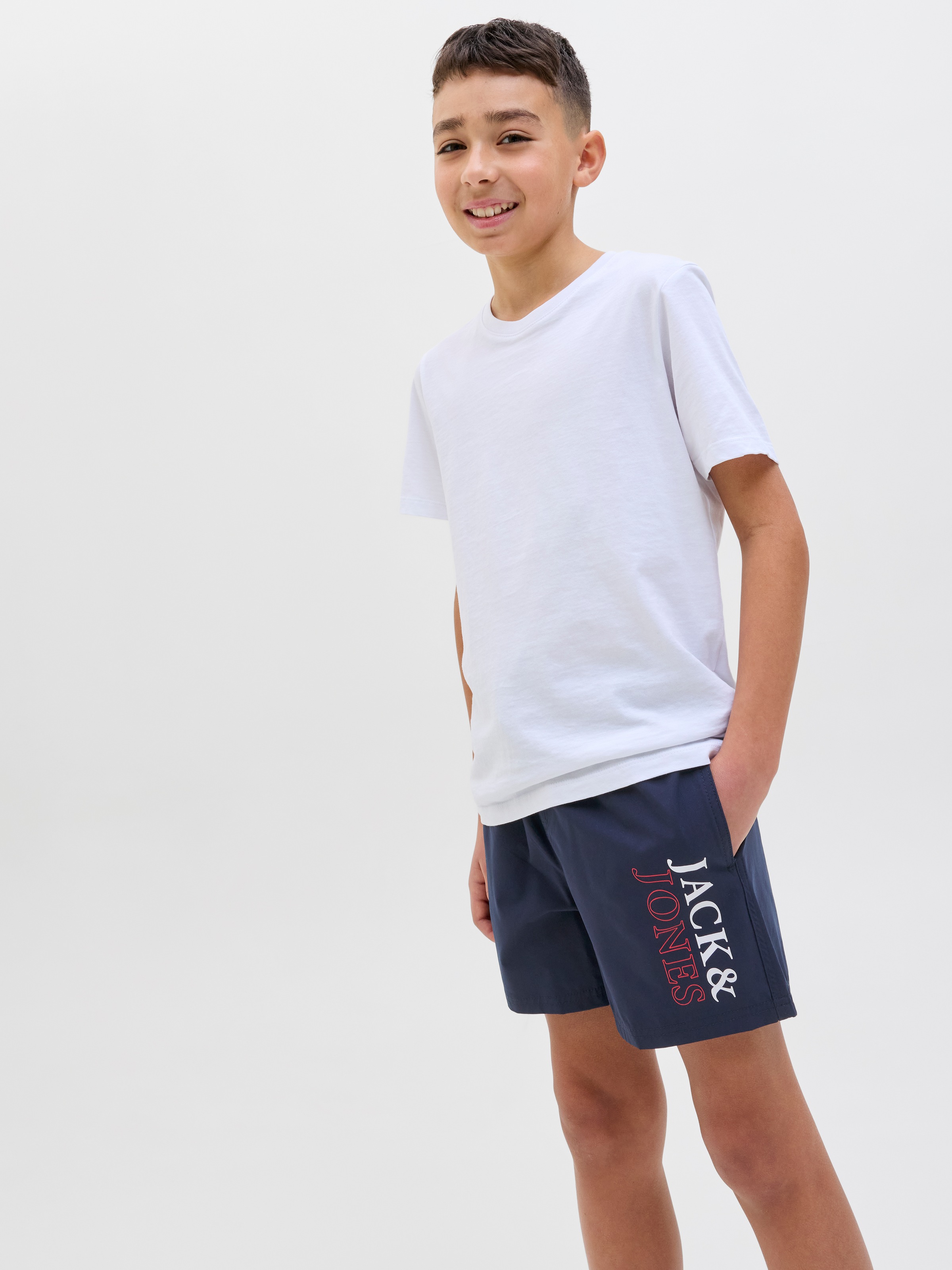 Jack & Jones Junior Badeshorts »JPSTMAUI JJSWIM DOUBLE LOGO AKM SN JNR«, mit coolem Logoprint auf dem Bein