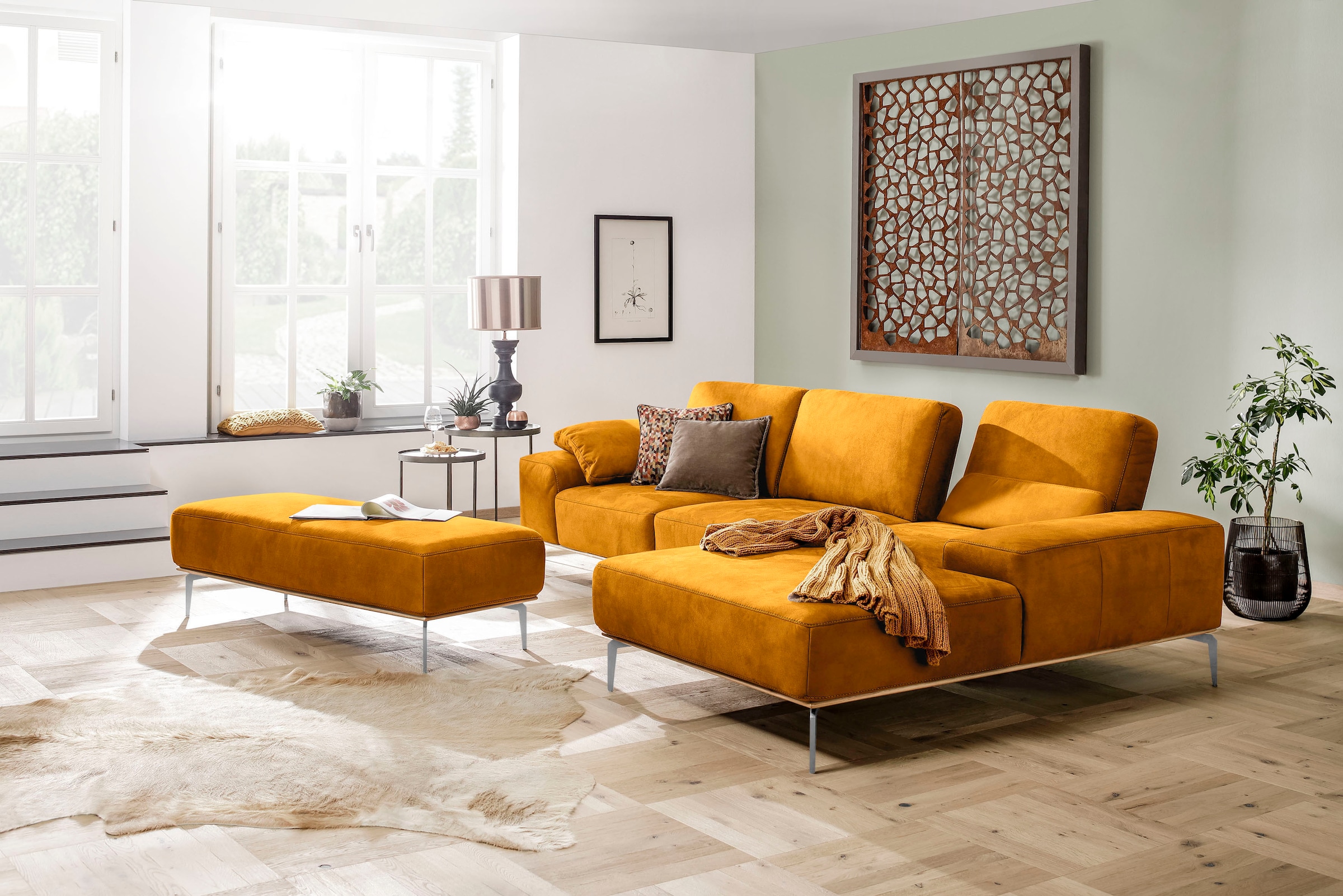 W.SCHILLIG Ecksofa »run, Designsofa mit tollem Sitzkomfort, bequem, L-Form« mit elegantem Holzsockel, Füße in Chrom glänzend, Breite 319 cm