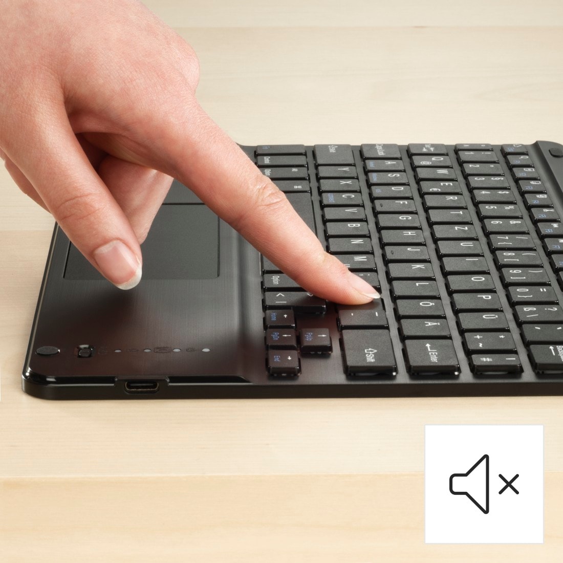 Hama Tablet-Hülle »Tablet-Hülle f. iPad Air (10.9"/11“), Bluetooth-Tastatur, Touchpad« Tablet Bluetooth-Tastatur, Touchpad, Standfunktion, abnehmbare Tastatur