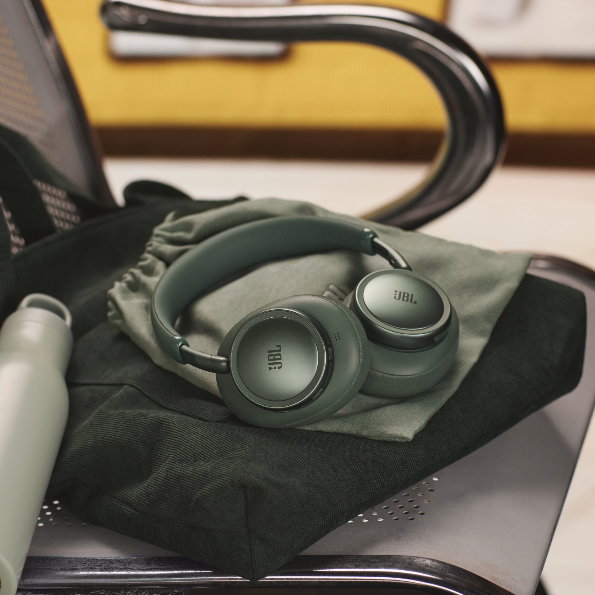 JBL Over-Ear-Kopfhörer »LIVE 780NC« A2DP Bluetooth Active Noise Cancelling (ANC) | Freisprechfunktion | Wireless-Audio-Streaming Kabelloser Over-Ear-Kopfhörer mit Noise-Cancelling