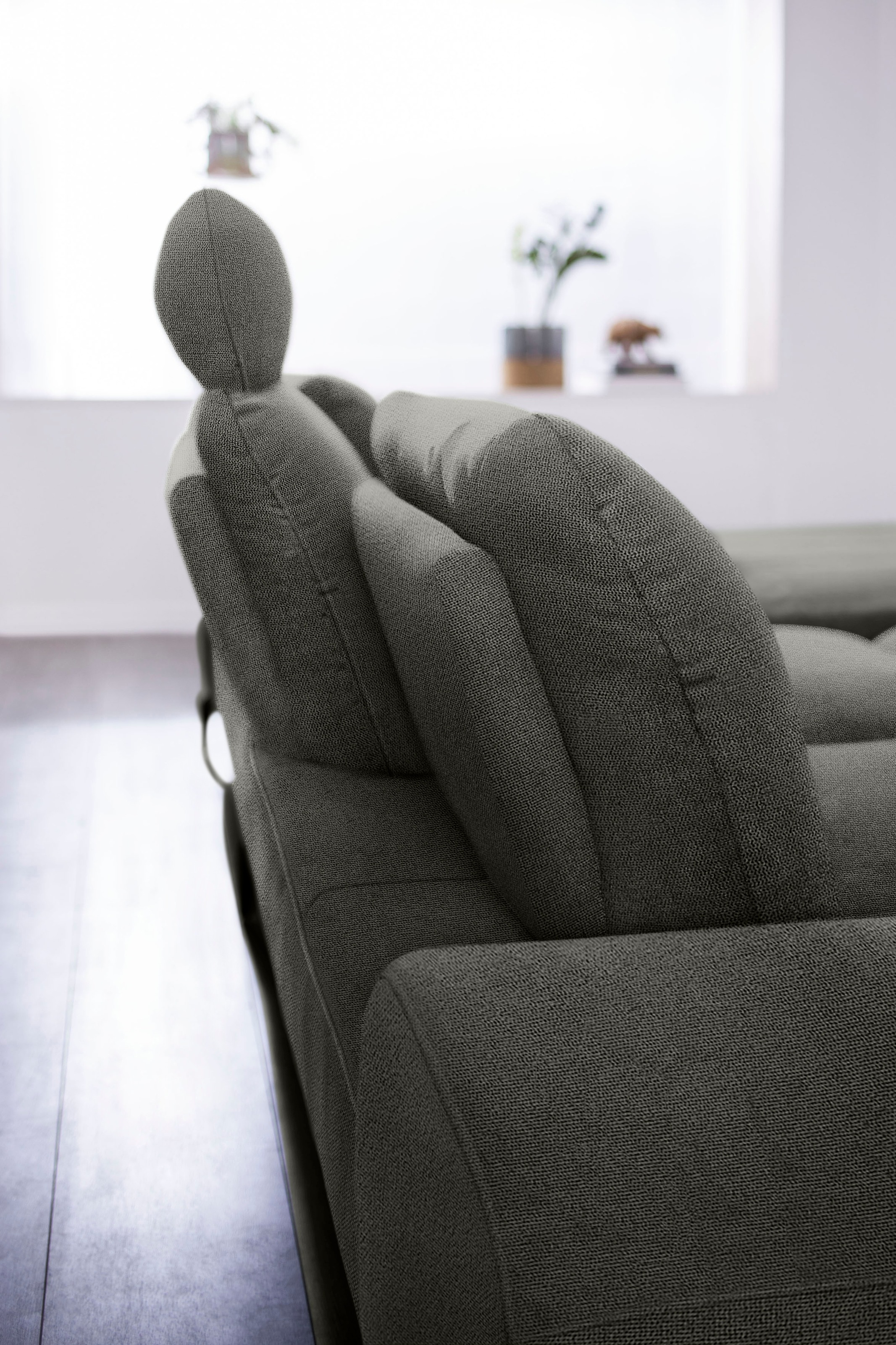 W.SCHILLIG Ecksofa »valentinoo, Designsofa, bequem, elegant und zeitlos, L-Form«, (Set), inklusive Hocker, mit Sitztiefenverstellung, Breite 299 cm