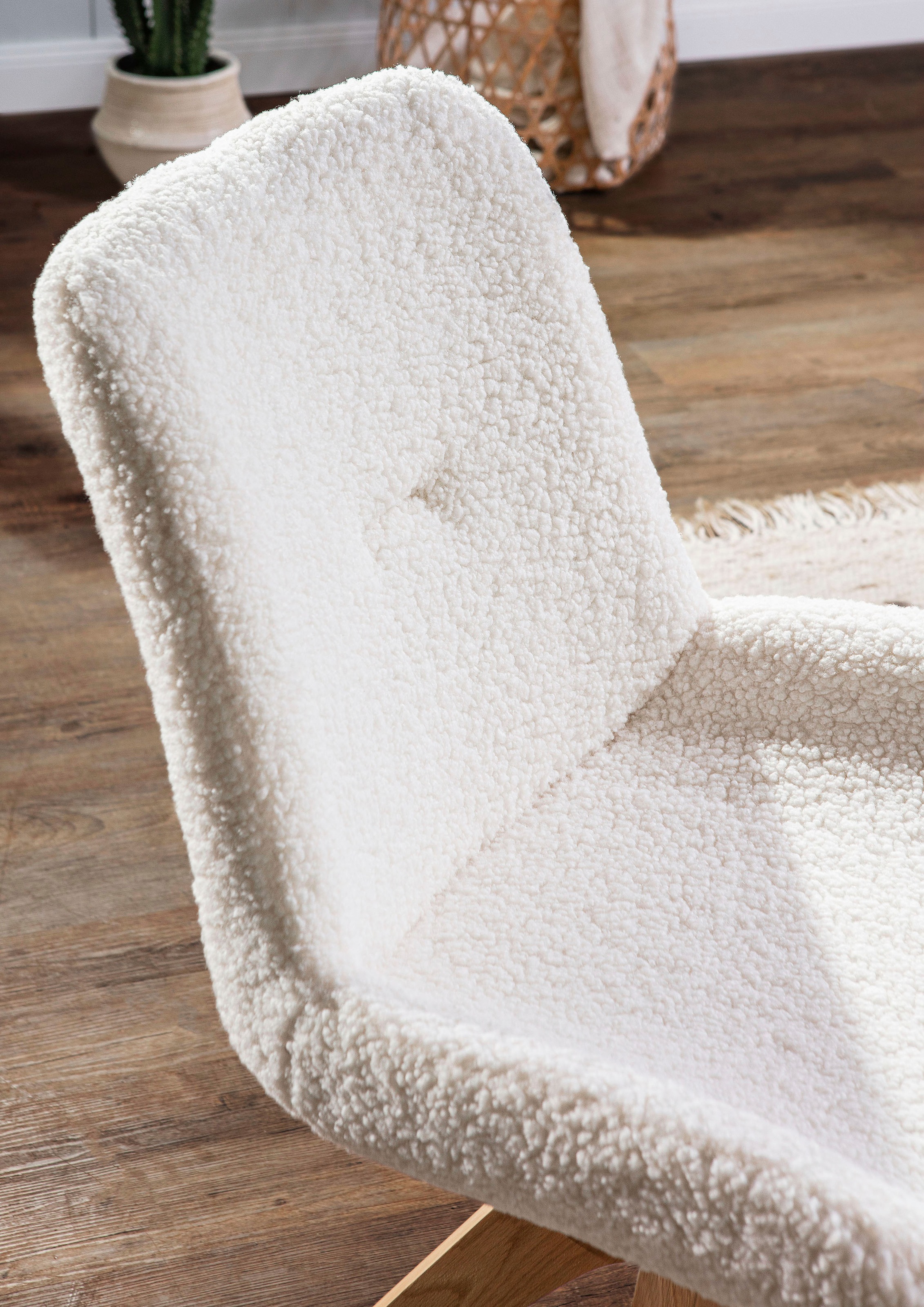 Gutmann Factory Esszimmerstuhl »Wolly«, Polyester, mit Teddyfell Bezug