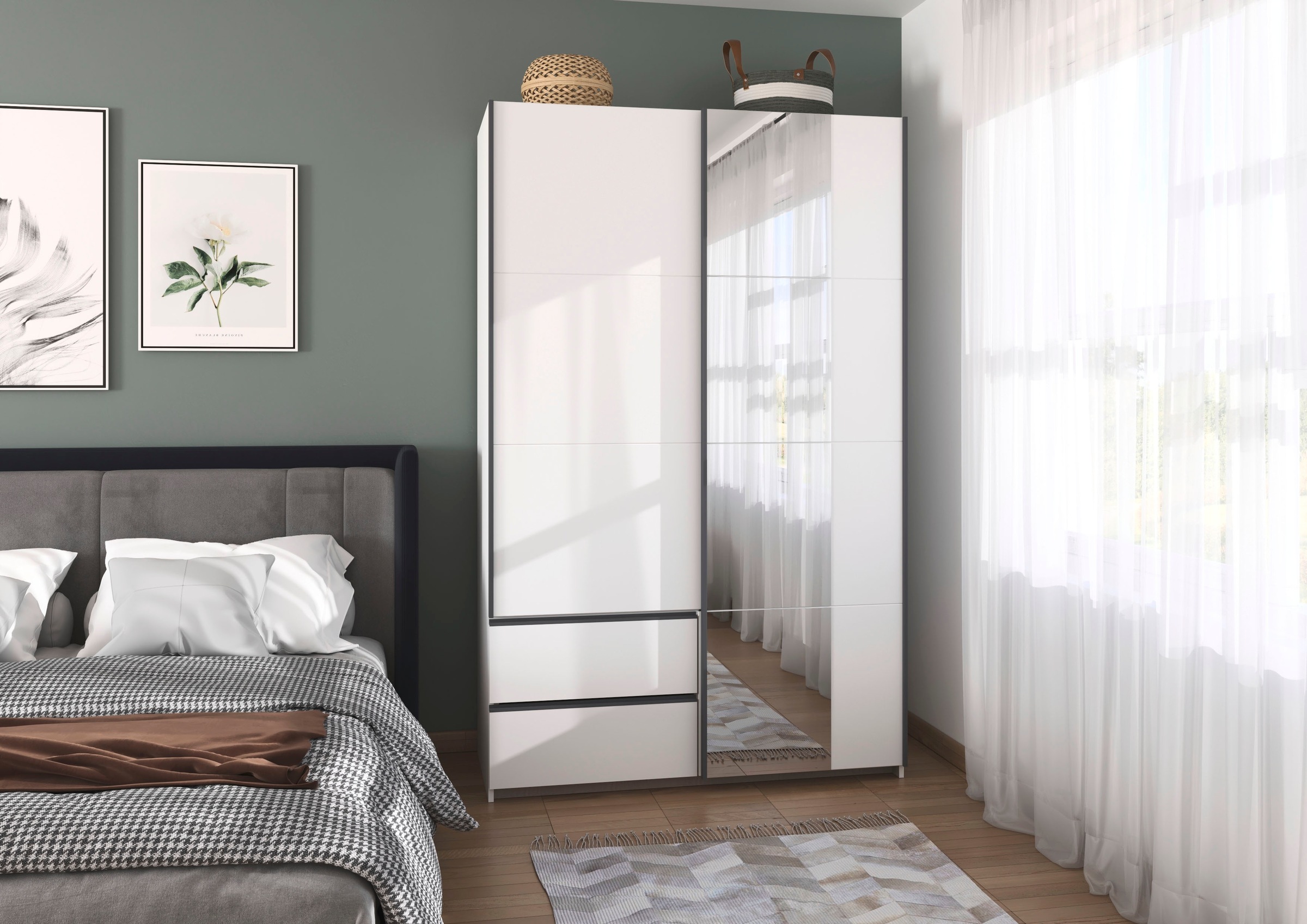 rauch Schwebetürenschrank »Kleiderschrank Schrank Garderobe Wäscheschrank SEVILLA mit Spiegel«, (in 3 verschiedenen Ausstattungen BASIC/CLASSIC/PREMIUM), Metall-Griffleisten alufarben oder Graumetallic MADE IN GERMANY
