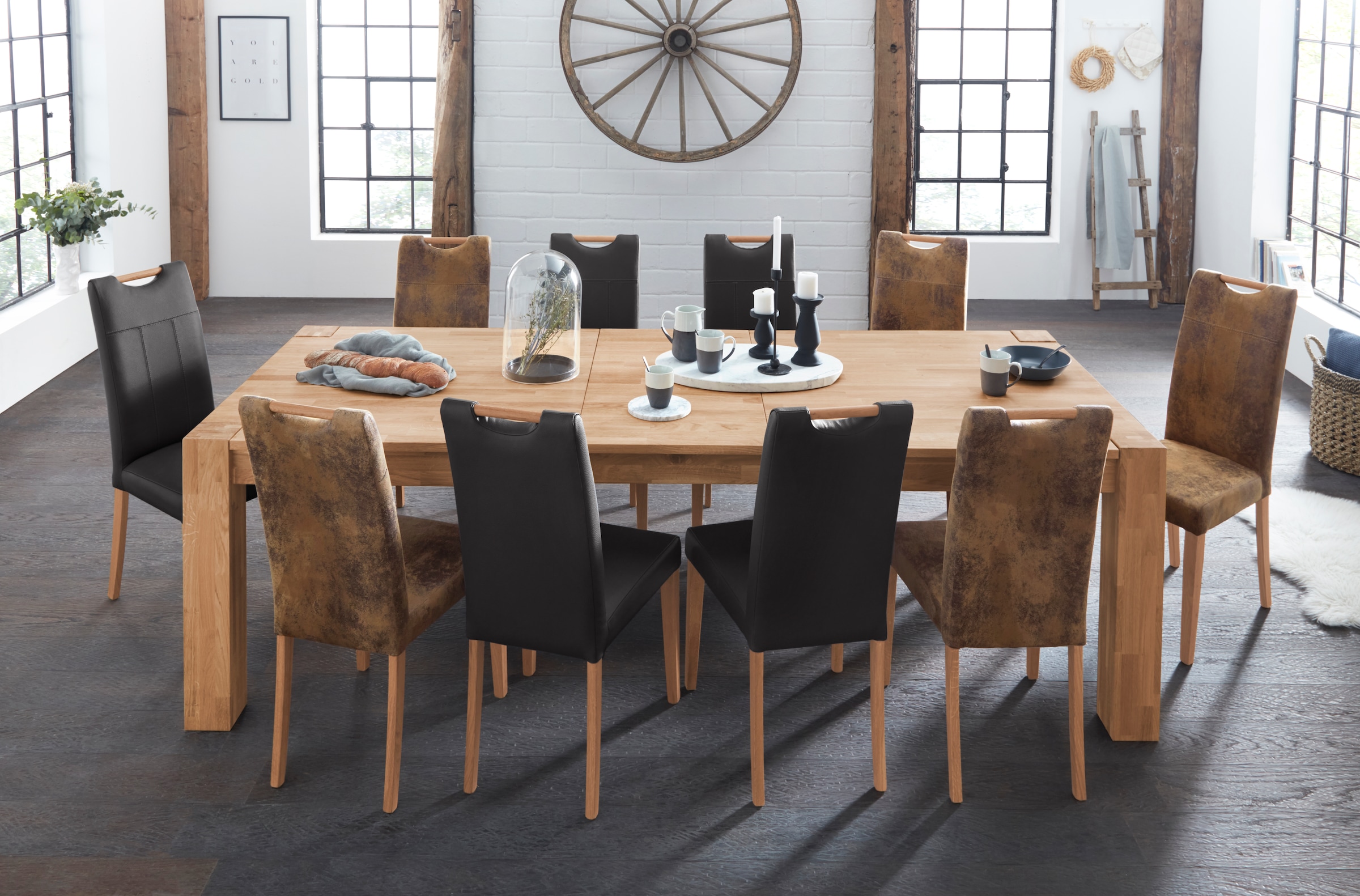 Home affaire Esszimmerstuhl »Roberta Polsterstuhl, Gestell Eiche massiv«, (Set), 2 St., Luxus-Microfaser Vintageoptik, Bezug aus strapazierfähiger Microfaser