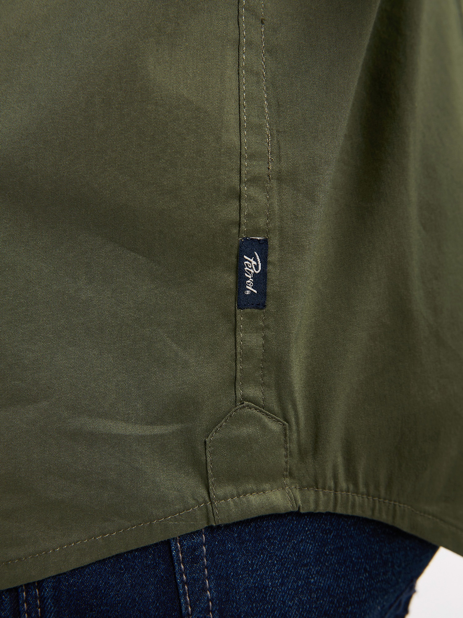 Petrol Industries Langarmshirt, mit Button-Down Kragen