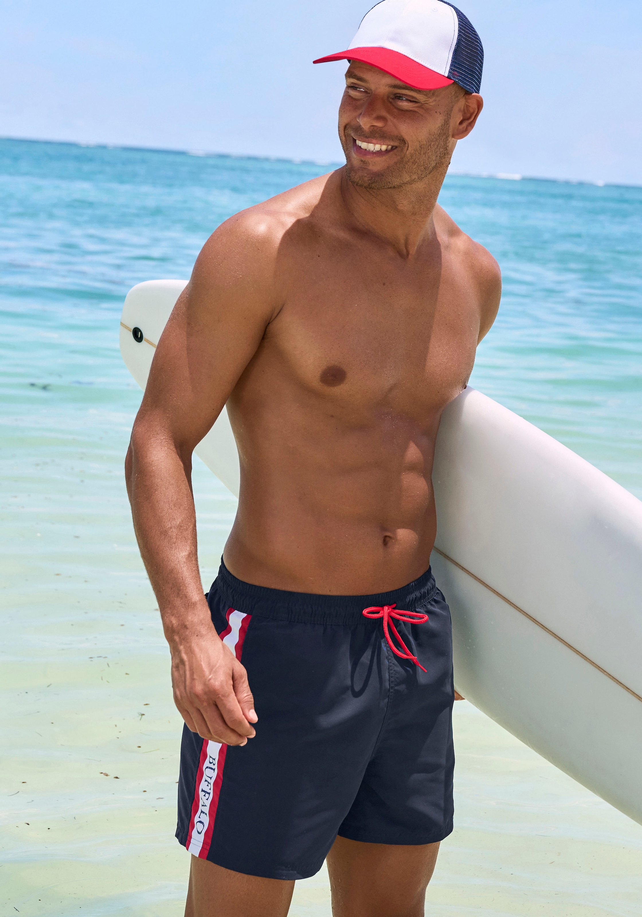 Bild von Buffalo Badeshorts, mit kontrastfarbenen Details