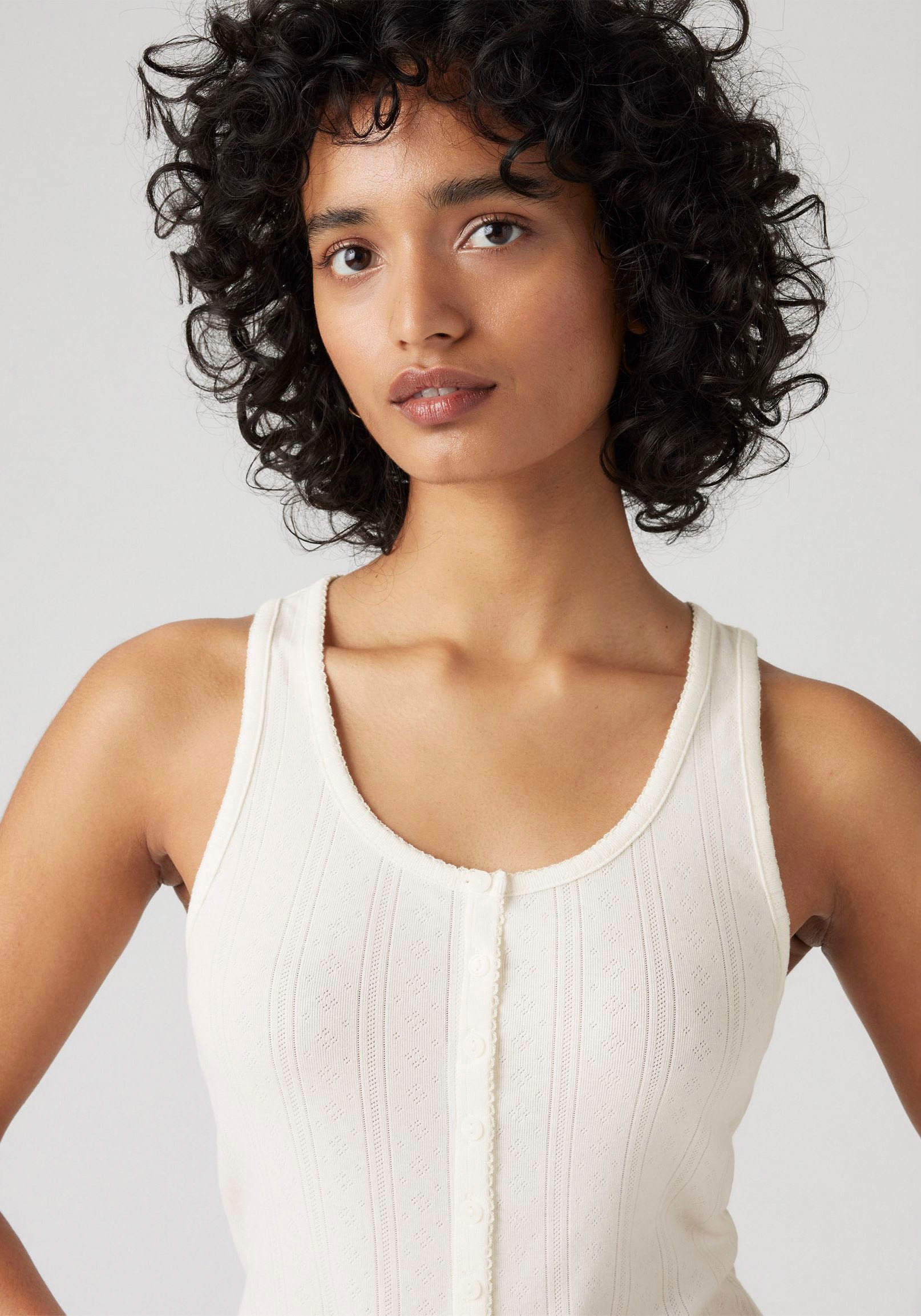 Levi's® Tanktop, mit Knopfleiste