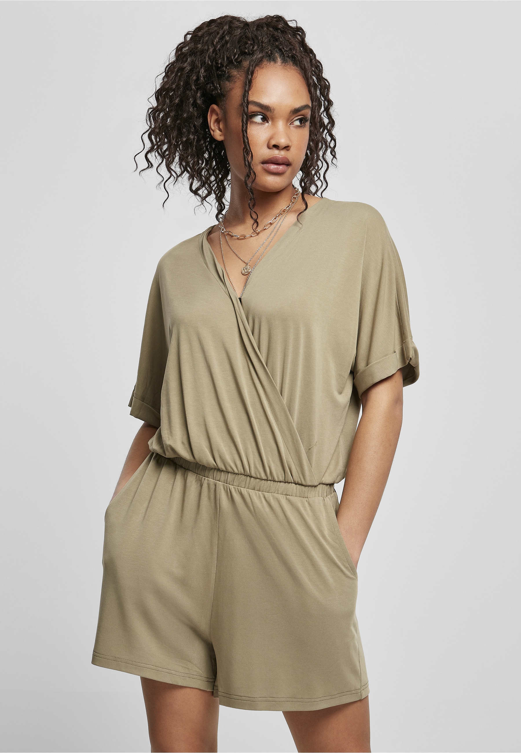 URBAN CLASSICS Jumpsuit »Urban Classics Damen Ladies Short Modal Jumpsuit« 1 Stk.
