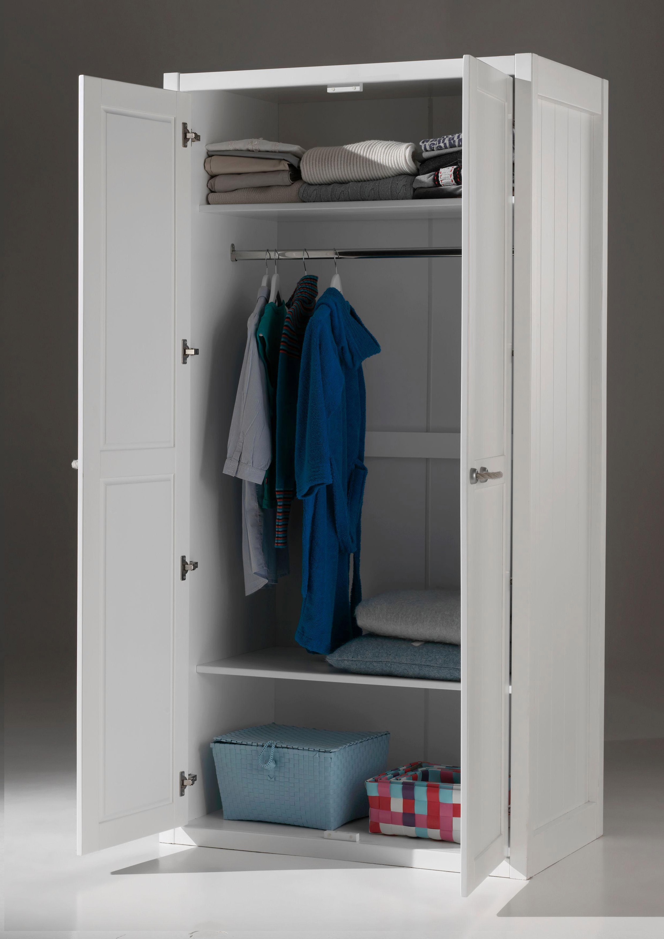 Vipack Kleiderschrank »Lewis«, (Made in Europe), in 2 Breiten, MDF-Oberfläche