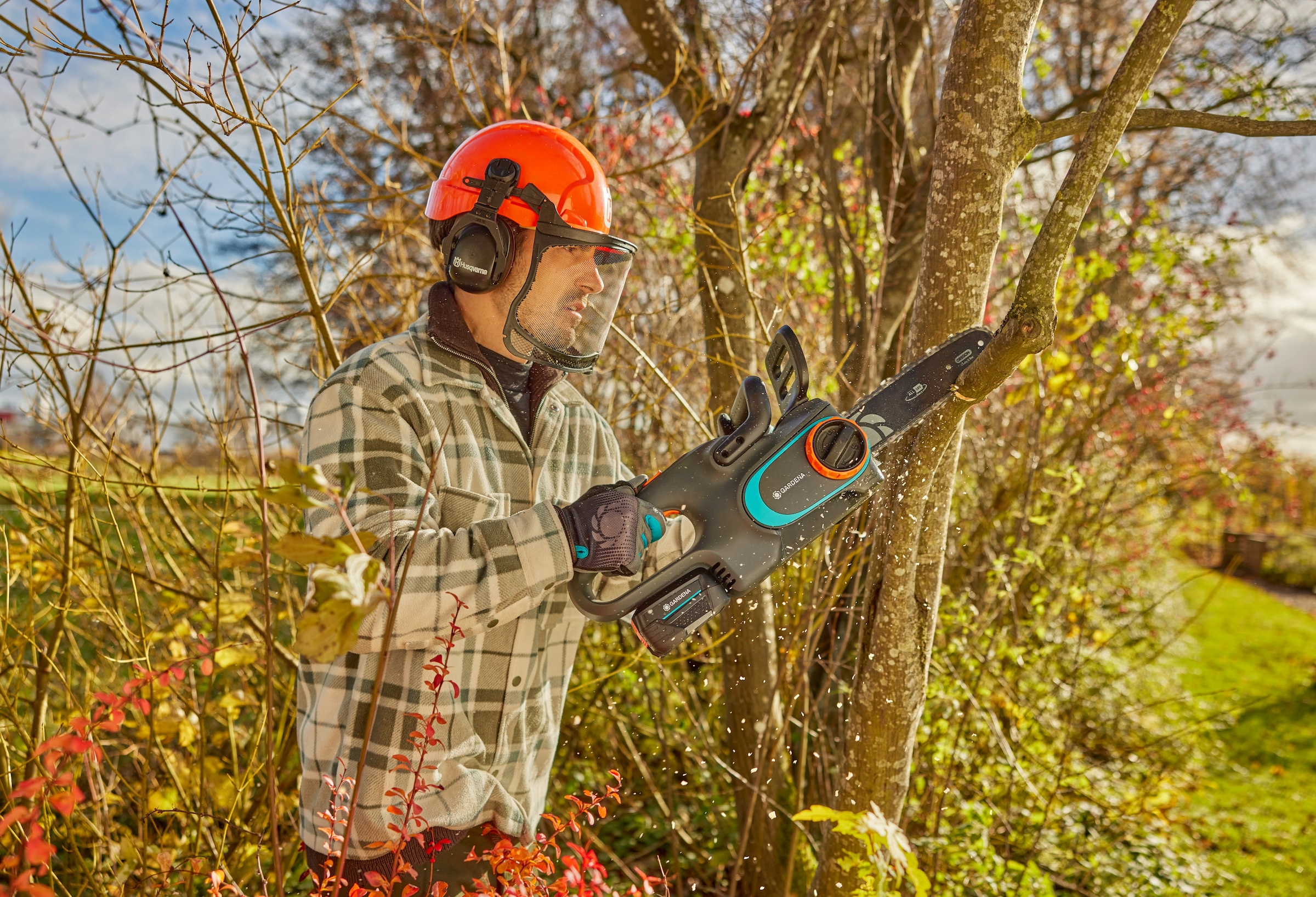 GARDENA Akku-Kettensäge »PowerSaw 250/18V P4A Ready-To-Use Set« inkl. Akku und Ladegerät,  Zum Schneiden von Ästen im Garten