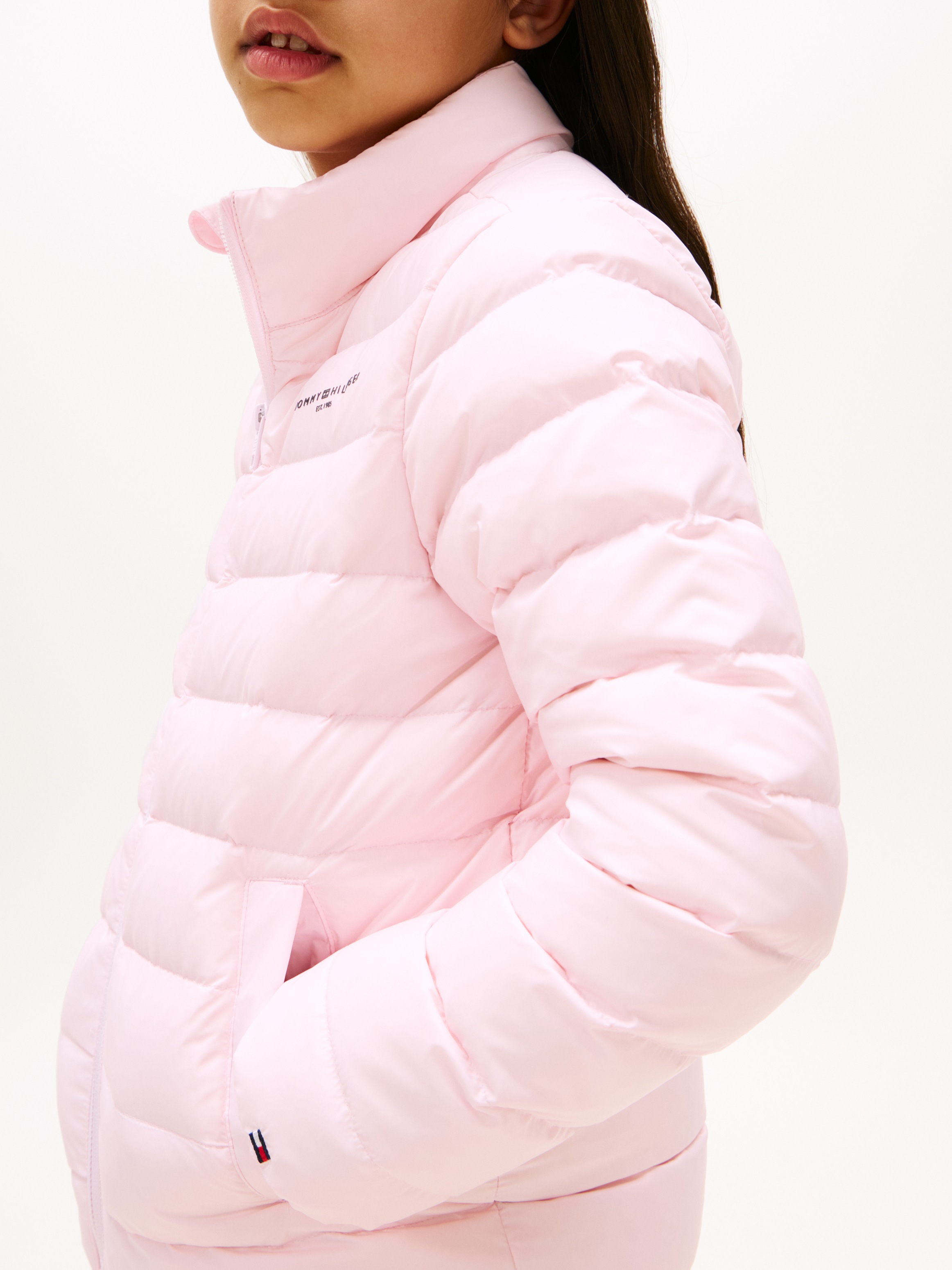 Tommy Hilfiger Steppjacke »ESSENTIAL LIGHT DOWN JACKET«, für Kinder bis 16 Jahre, Logodruck auf der Brust