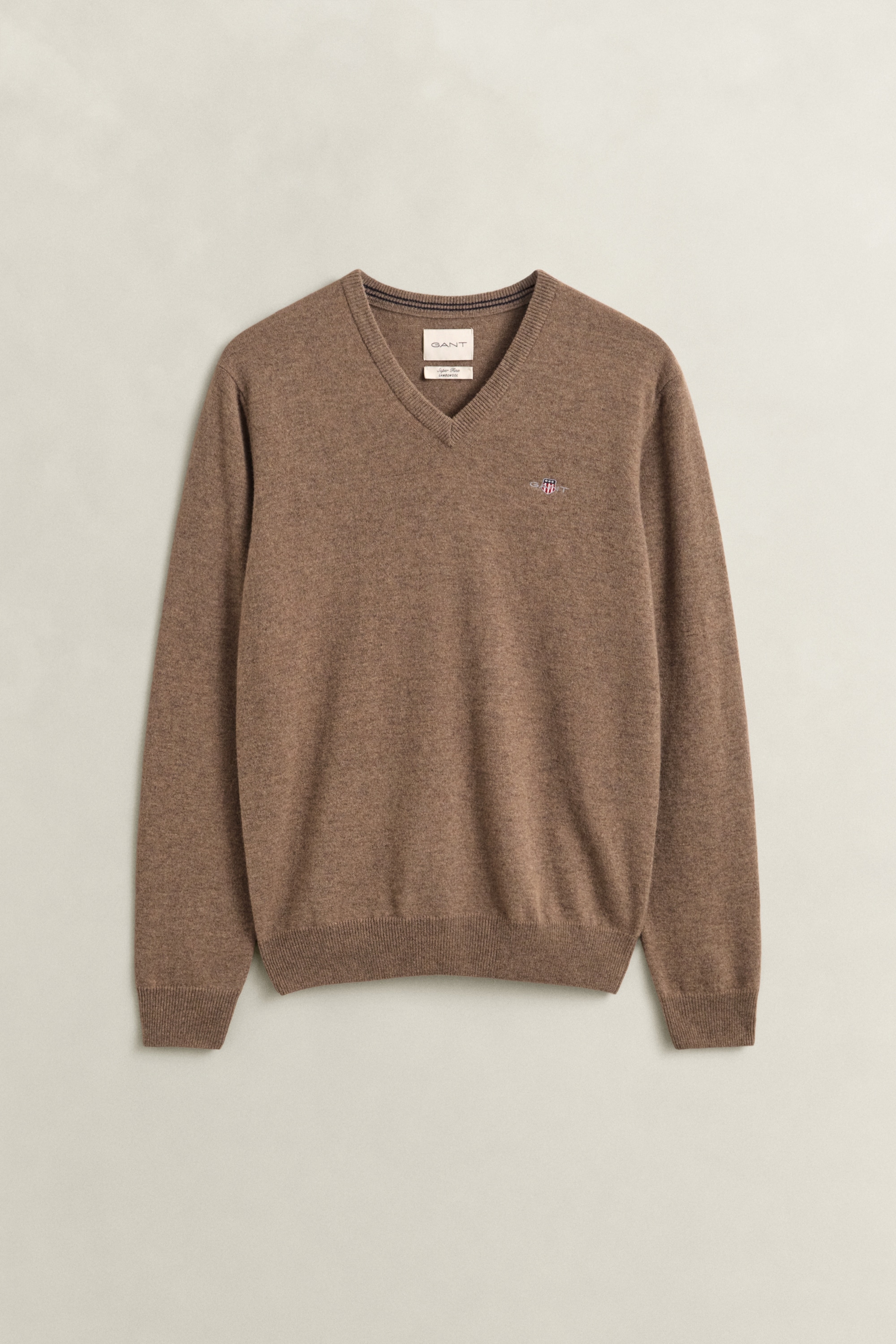 Gant V-Ausschnitt-Pullover »SUPERFINE LAMBSWOOL V-NECK« regular fit aus reiner Wolle, gerippte Abschlüsse