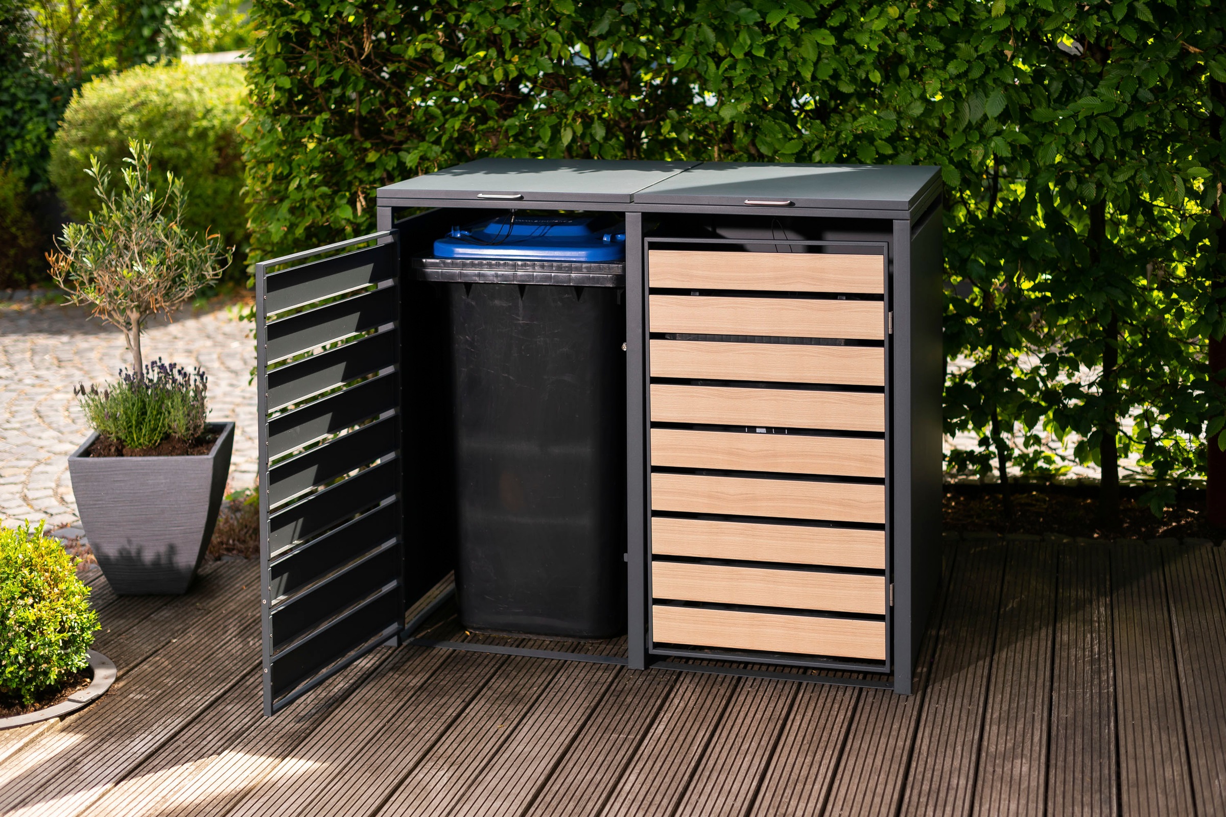 WESTMANN Mülltonnenbox »für 2 Mülltonnen à 240 l«, HxBxT: 116x132x80cm, mit Gasdruckfedern und Deckeldämpfern
