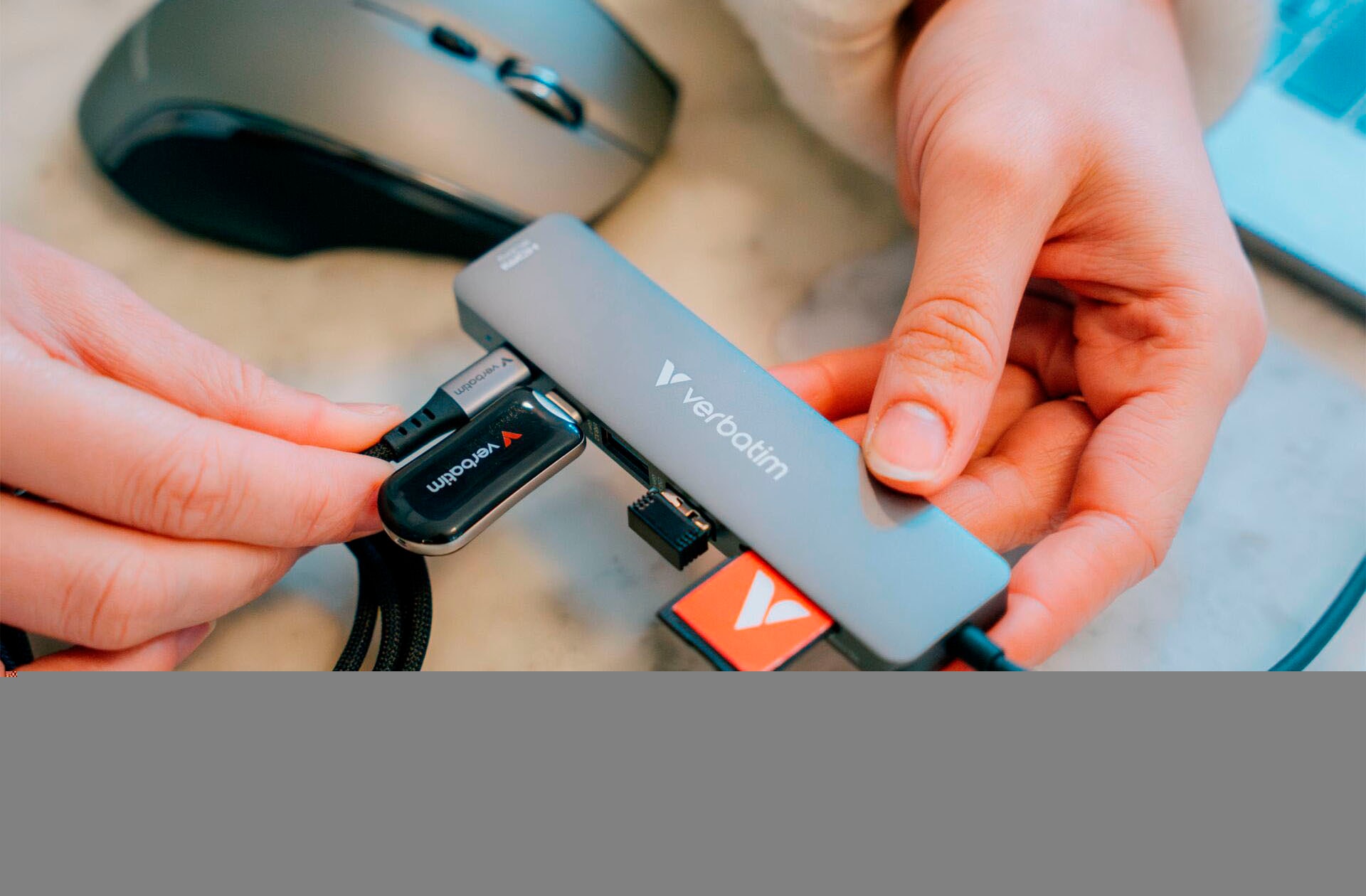 Verbatim USB-Stick »Plectra 256GB«, (USB 3.2 Lesegeschwindigkeit 100 MB/s)