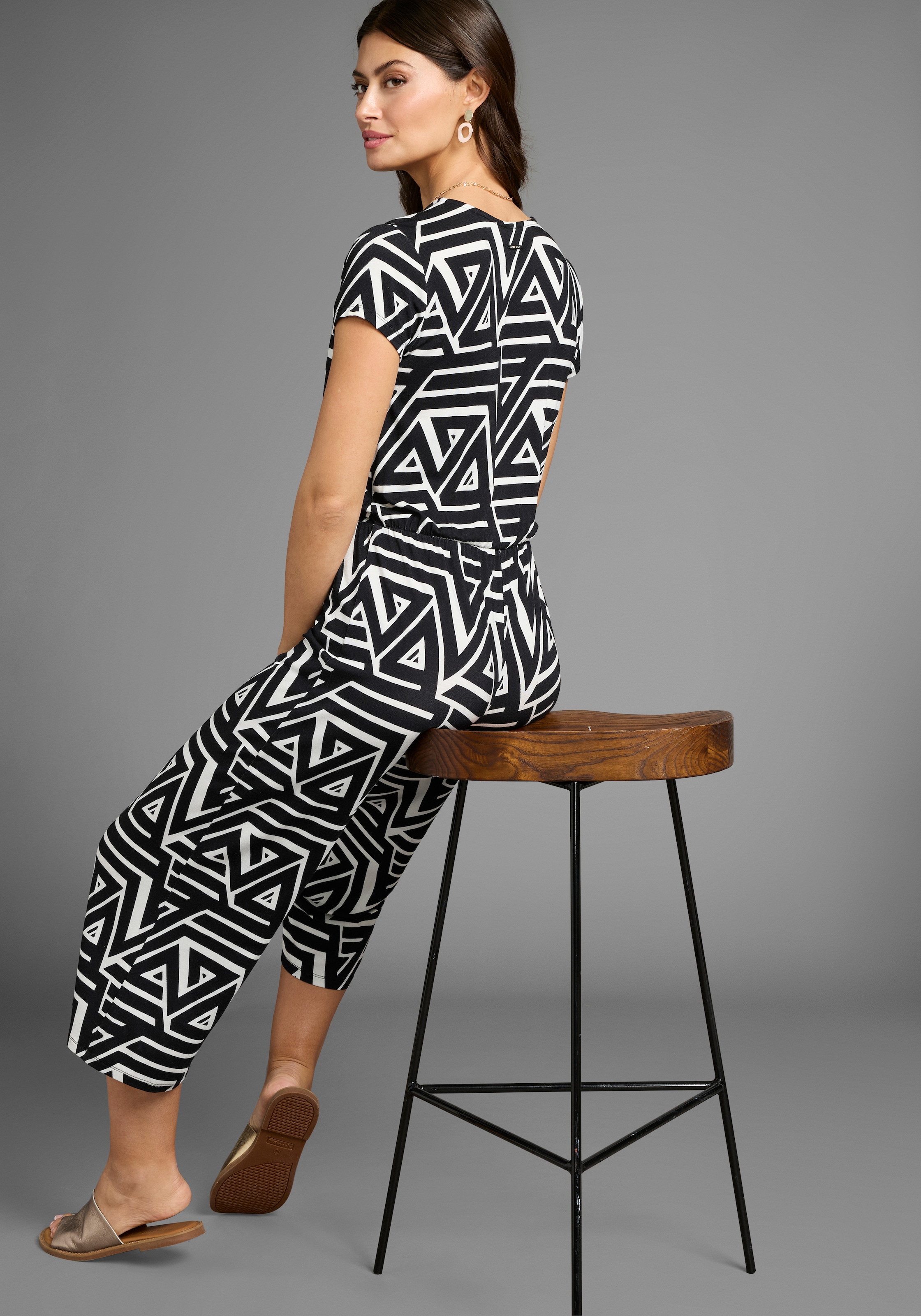 Laura Scott Jumpsuit, mit V-Ausschnitt