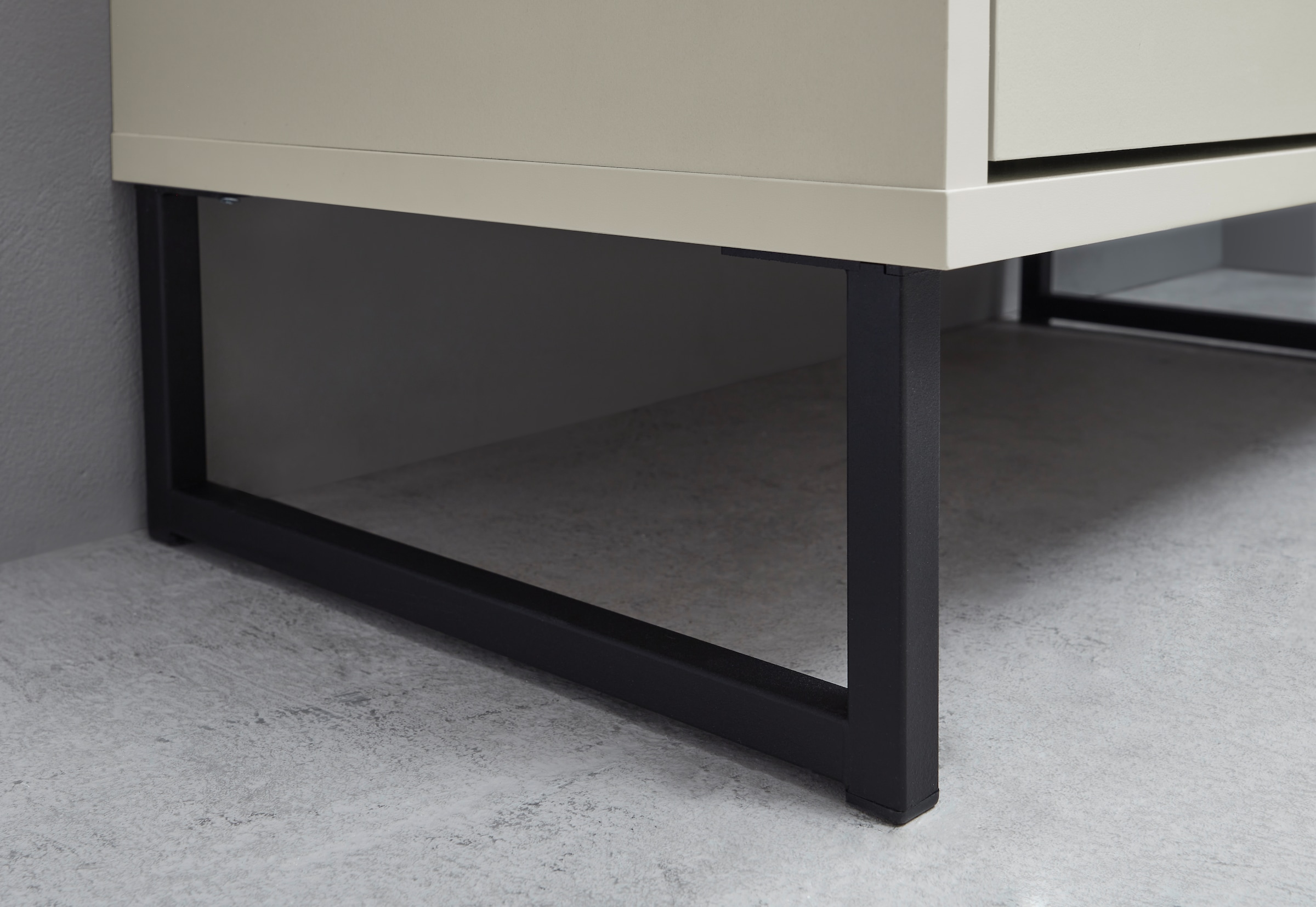 BASIC by Balculina Waschbeckenunterschrank »Linea« 1 Stk. tlg. Breite 60cm, U-Profil Füße, Unterflurauszug