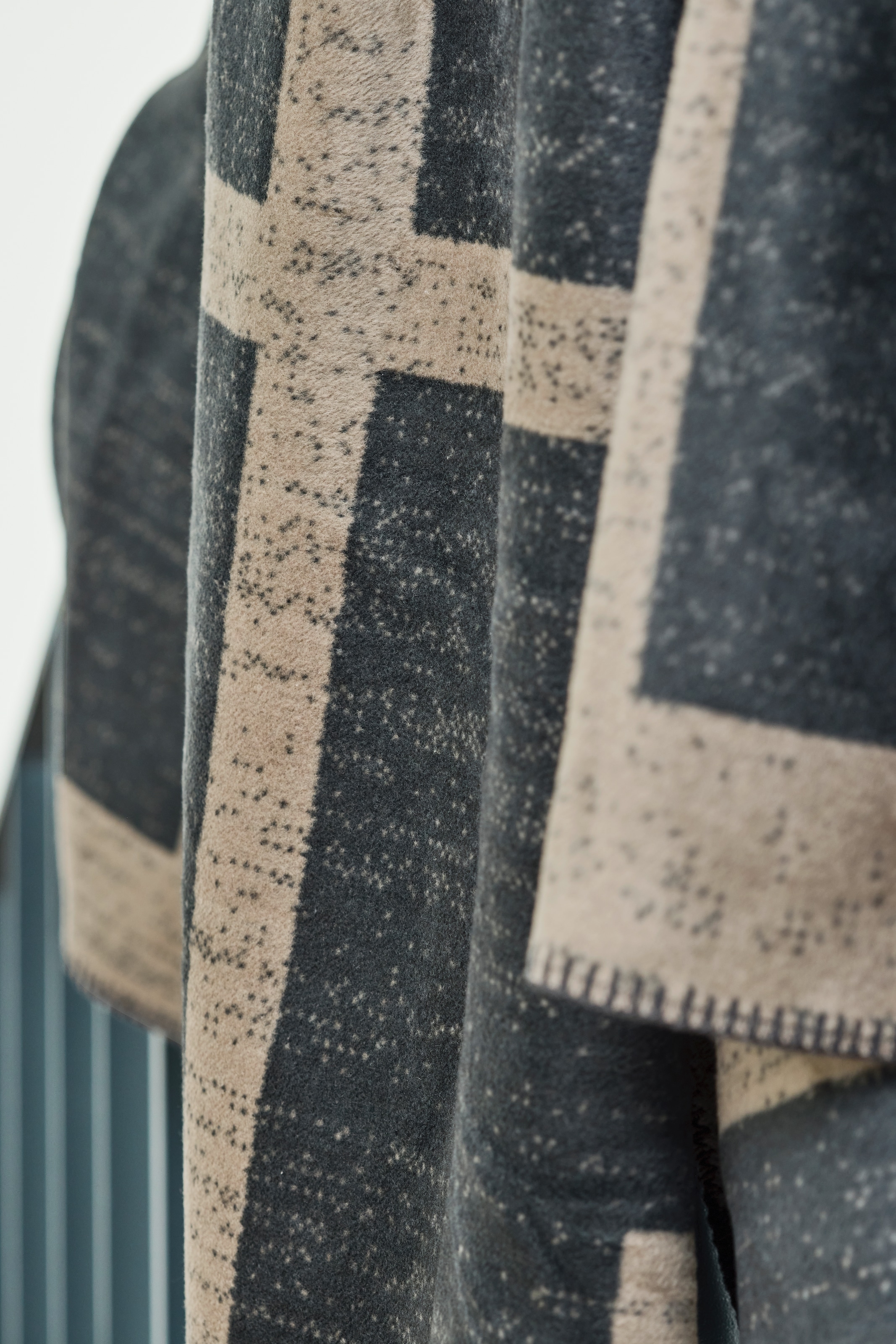 IBENA Wohndecke »Lecce« Grafischer Statement-Look für ein stilvolles Zuhause