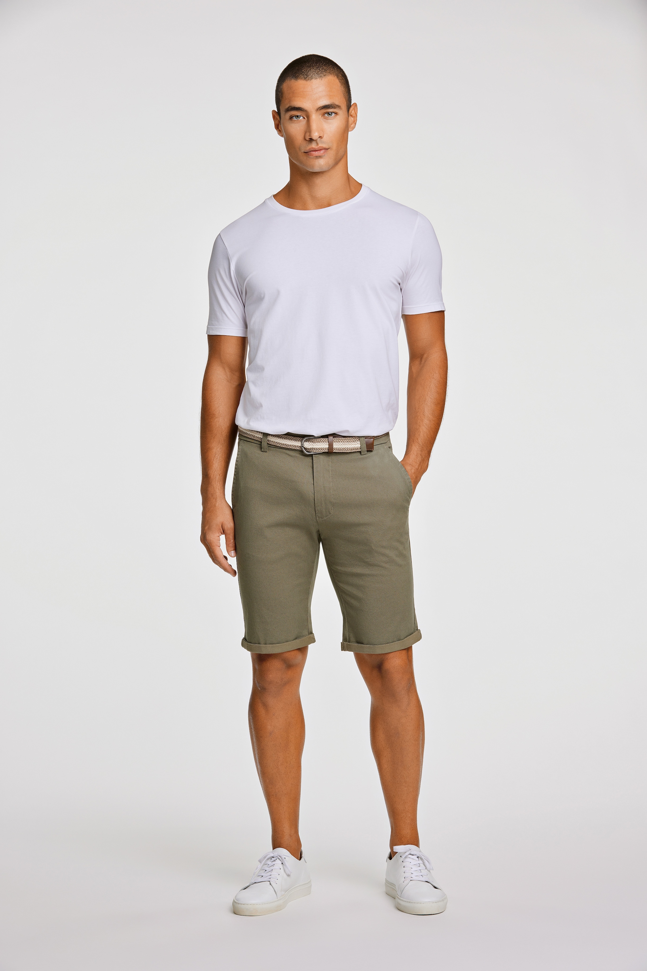 LINDBERGH Chinoshorts, (2 tlg.), Sommerhose mit Gürtel