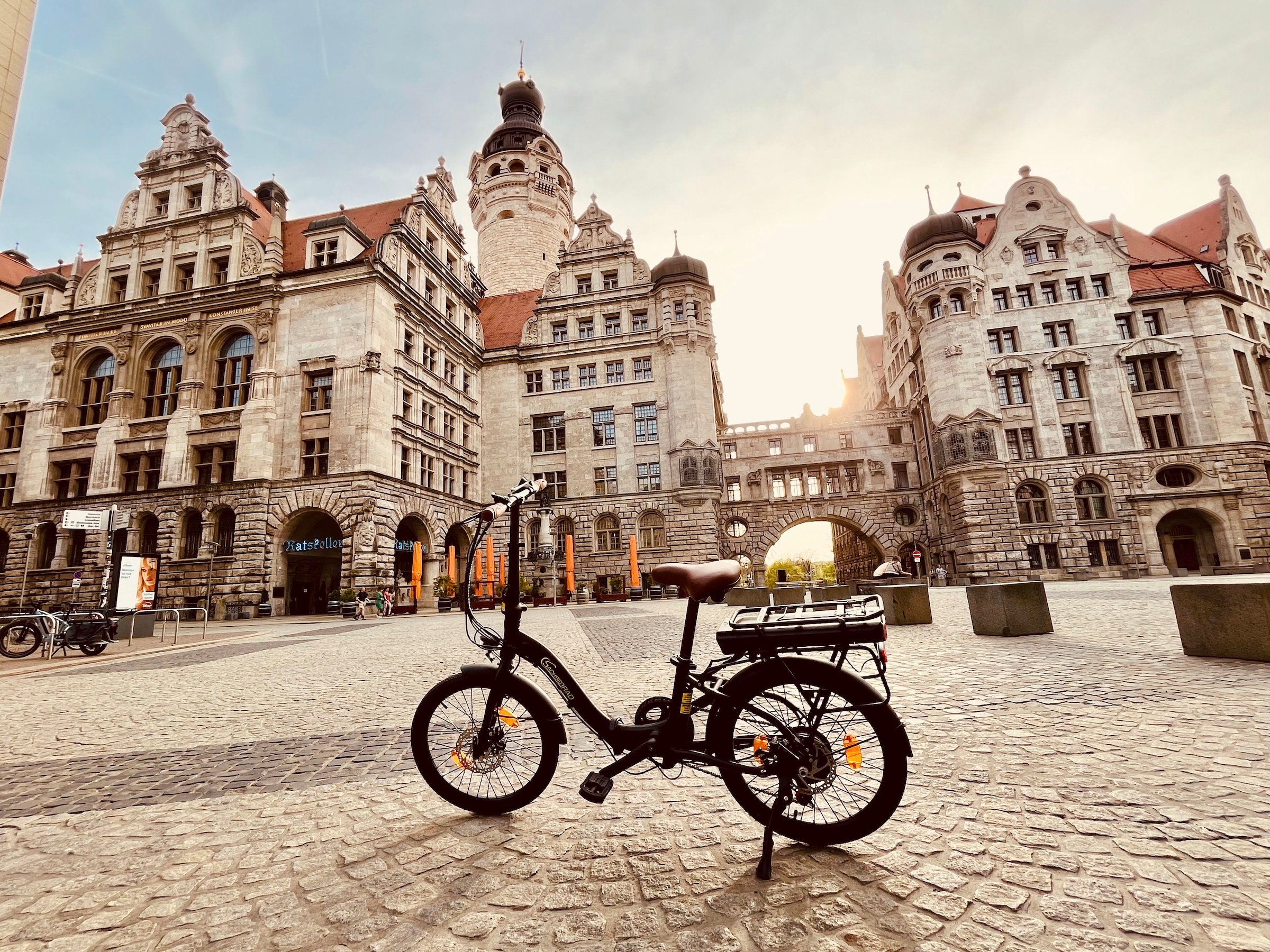 SachsenRad E-Bike »F2«, 7 Gang, Shimano, Shimano SIS 7-Gang-Schaltung, LCD-Steuerdisplay, Fahrmodus Pedelec, 
LED-Frontlicht, LED-Rücklicht