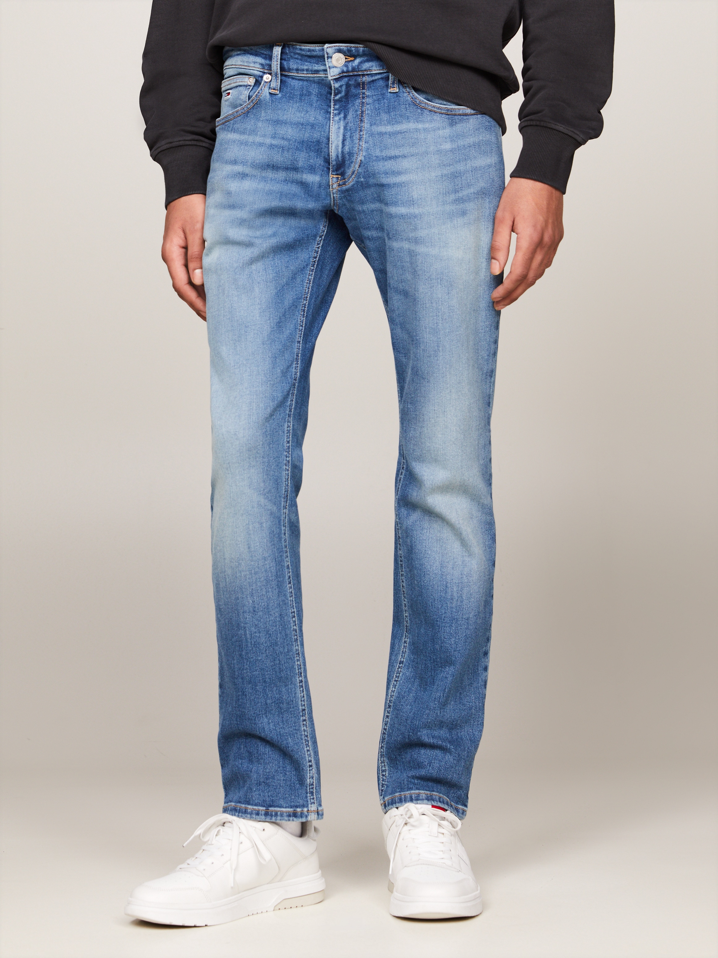 Tommy Jeans Slim-fit-Jeans »SCANTON SLIM«, mit Logoprägung