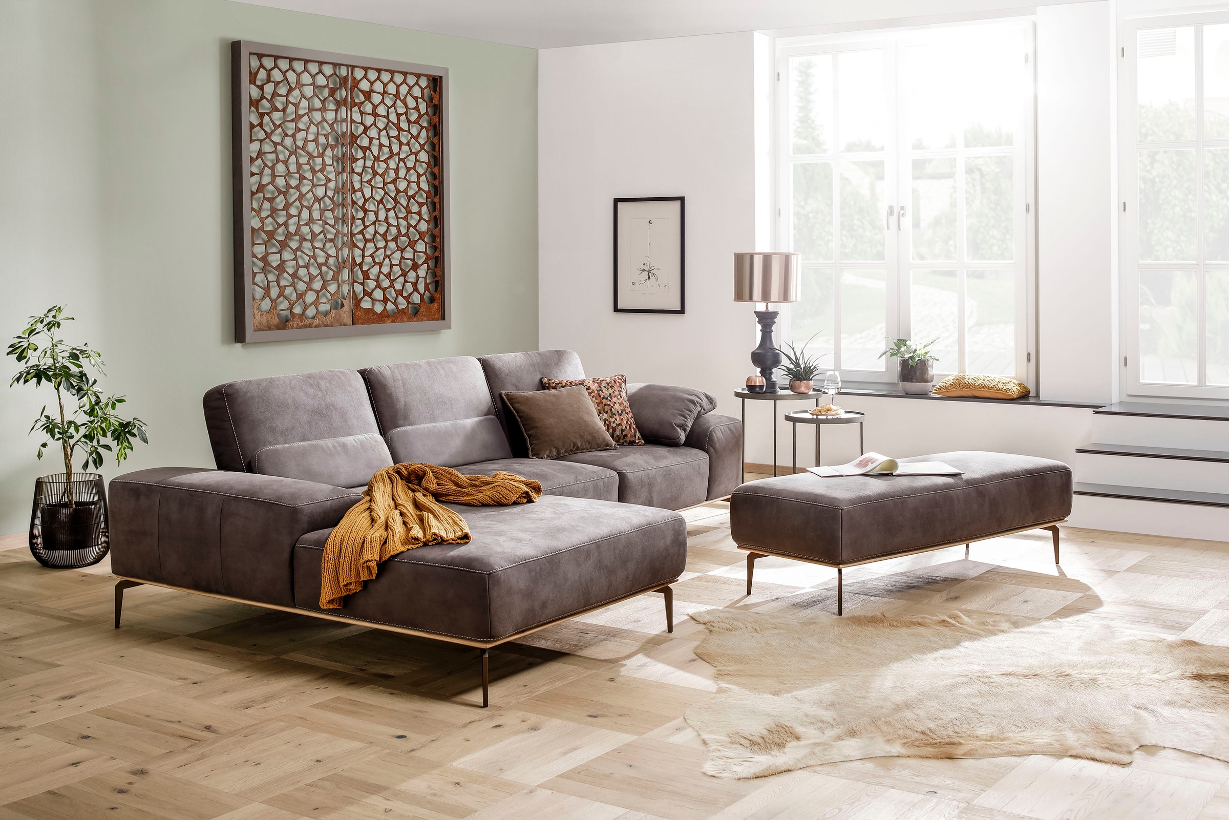 W.SCHILLIG Ecksofa »run, Designsofa mit tollem Sitzkomfort, L-Form«, mit Holzsockel, Füße in Bronze pulverbeschichtet, Breite 299 cm