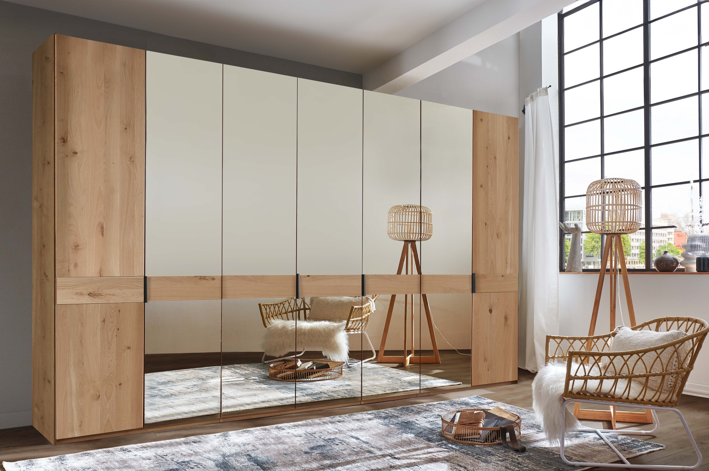 Drehtürenschrank 