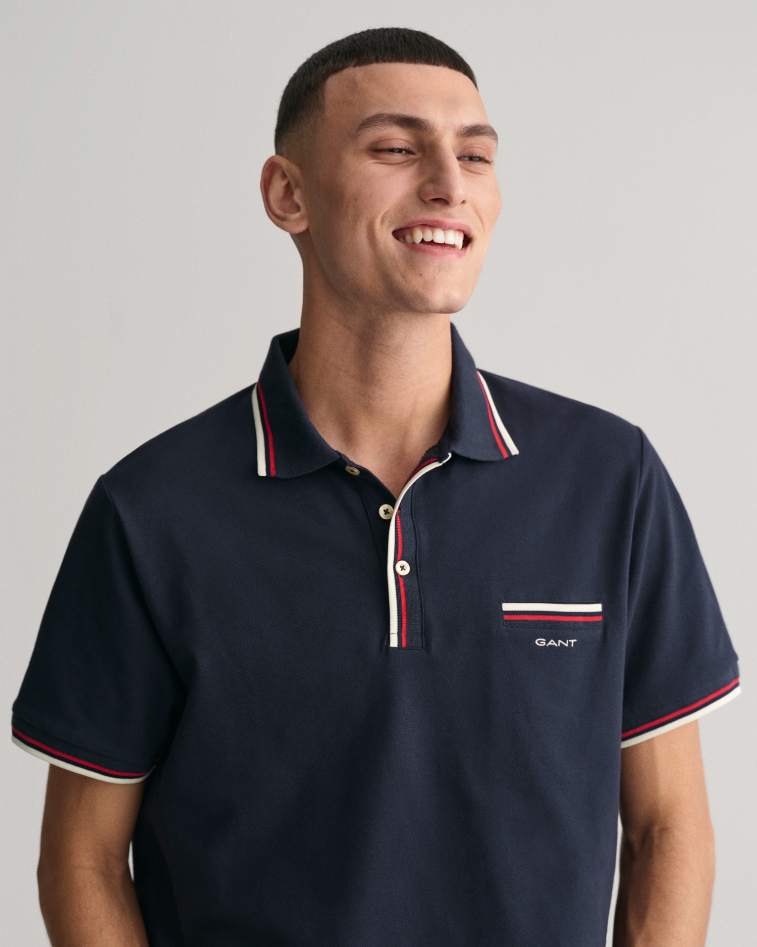 Gant Poloshirt »2-COL TIPPING SS PIQUE POLO«, mit Randstreifen in 2 Farben am Kragen und Ärmel
